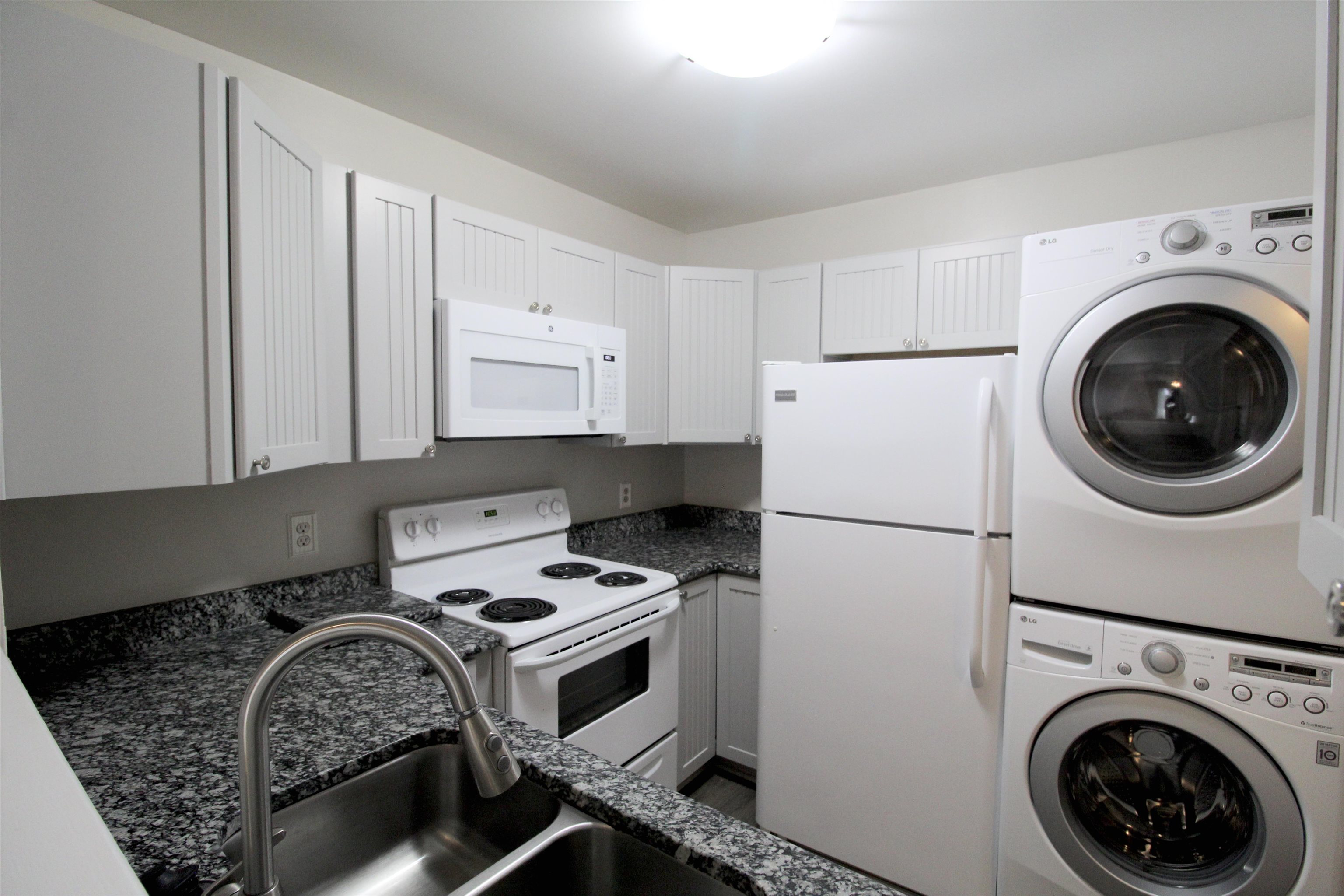 1390 HUNTERS RD, HARRISONBURG, Virginia 22801, 2 Bedrooms Bedrooms, ,2 BathroomsBathrooms,Residential,Hunters Ridge Condominiums,1390 HUNTERS RD,681309 MLS # 681309 1390 HUNTERS RD, HARRISONBURG, Virginia 22801, 2 Bedrooms Bedrooms, ,2 BathroomsBathrooms,Residential,Hunters Ridge Condominiums,1390 HUNTERS RD,681309 MLS # 681309