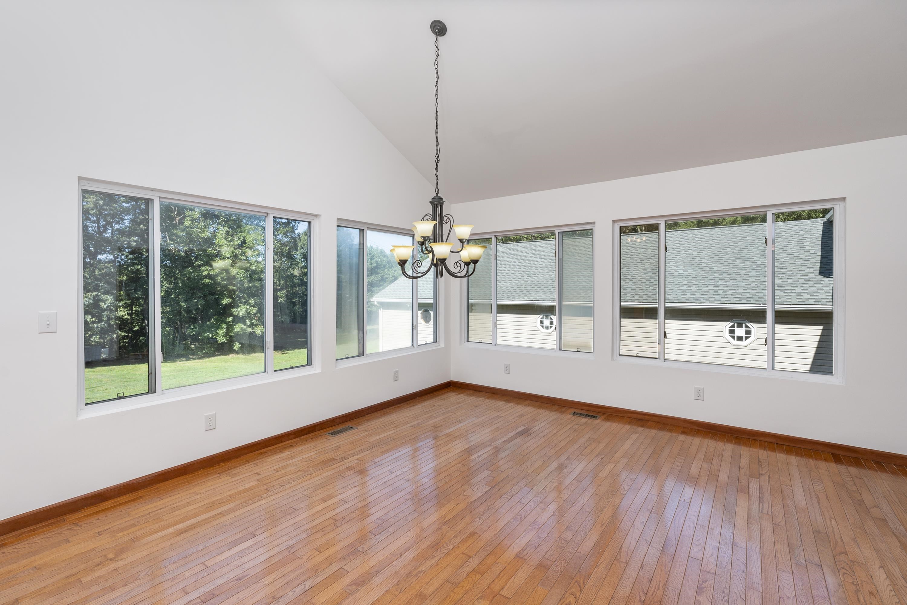 6 CLEAR WATER CT, GORDONSVILLE, Virginia 22942, 3 Bedrooms Bedrooms, ,3 BathroomsBathrooms,Residential,6 CLEAR WATER CT,681312 MLS # 681312