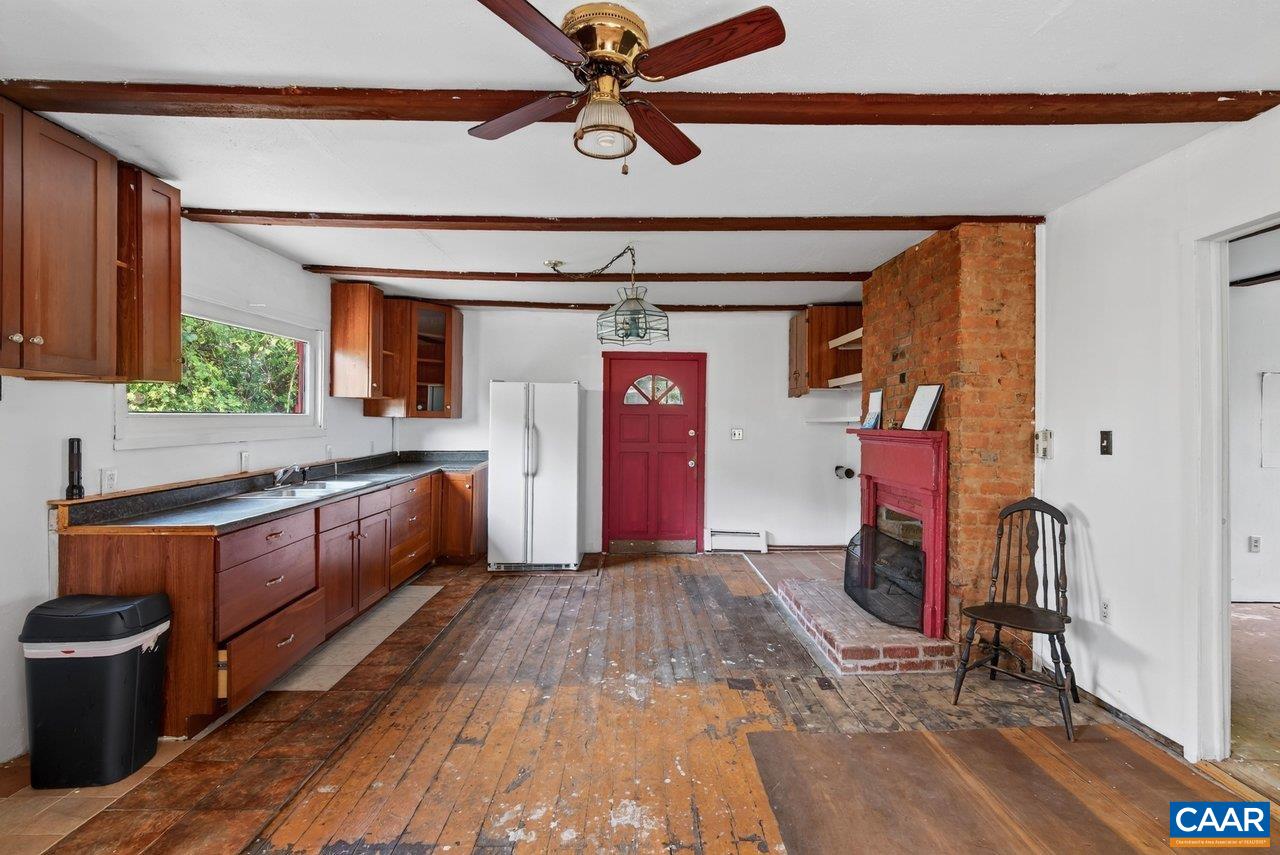 401 BOWLING ST, STAUNTON, Virginia 24401, 2 Bedrooms Bedrooms, ,2 BathroomsBathrooms,Residential,401 BOWLING ST,681313 MLS # 681313 401 BOWLING ST, STAUNTON, Virginia 24401, 2 Bedrooms Bedrooms, ,2 BathroomsBathrooms,Residential,401 BOWLING ST,681313 MLS # 681313