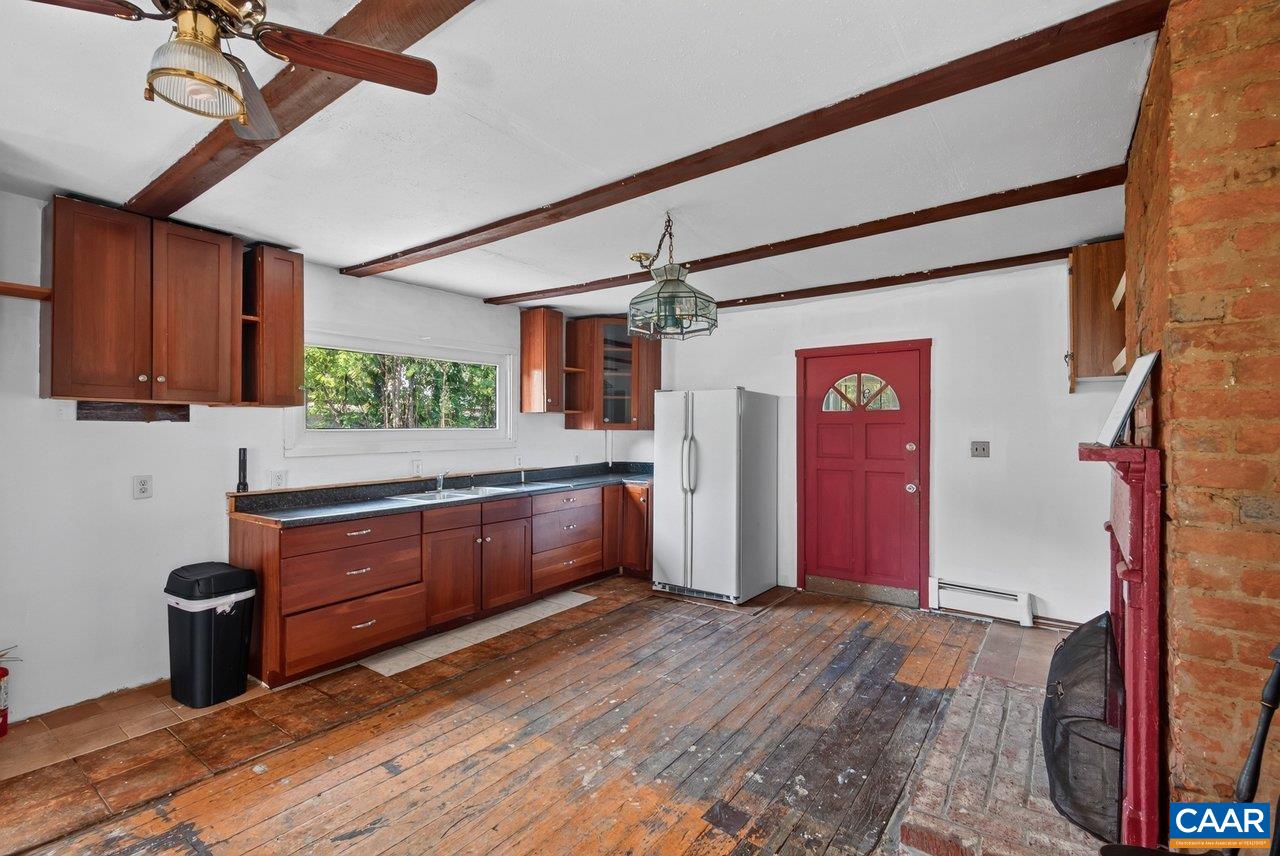 401 BOWLING ST, STAUNTON, Virginia 24401, 2 Bedrooms Bedrooms, ,2 BathroomsBathrooms,Residential,401 BOWLING ST,681313 MLS # 681313 401 BOWLING ST, STAUNTON, Virginia 24401, 2 Bedrooms Bedrooms, ,2 BathroomsBathrooms,Residential,401 BOWLING ST,681313 MLS # 681313