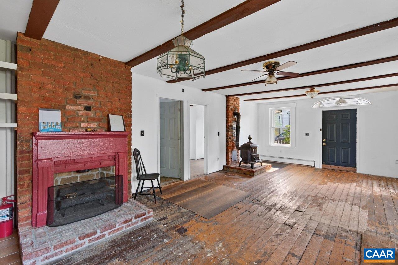 401 BOWLING ST, STAUNTON, Virginia 24401, 2 Bedrooms Bedrooms, ,2 BathroomsBathrooms,Residential,401 BOWLING ST,681313 MLS # 681313 401 BOWLING ST, STAUNTON, Virginia 24401, 2 Bedrooms Bedrooms, ,2 BathroomsBathrooms,Residential,401 BOWLING ST,681313 MLS # 681313