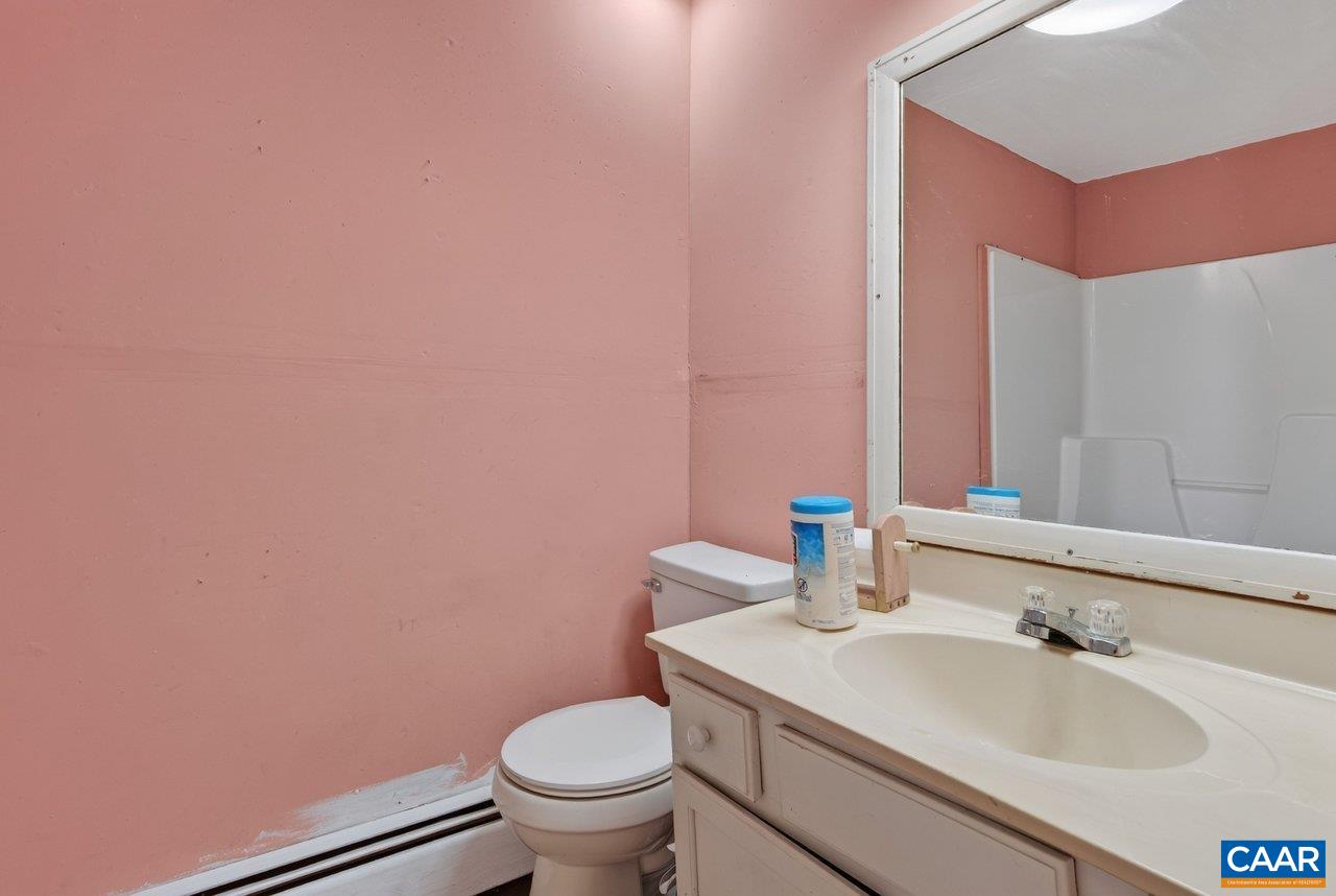 401 BOWLING ST, STAUNTON, Virginia 24401, 2 Bedrooms Bedrooms, ,2 BathroomsBathrooms,Residential,401 BOWLING ST,681313 MLS # 681313 401 BOWLING ST, STAUNTON, Virginia 24401, 2 Bedrooms Bedrooms, ,2 BathroomsBathrooms,Residential,401 BOWLING ST,681313 MLS # 681313