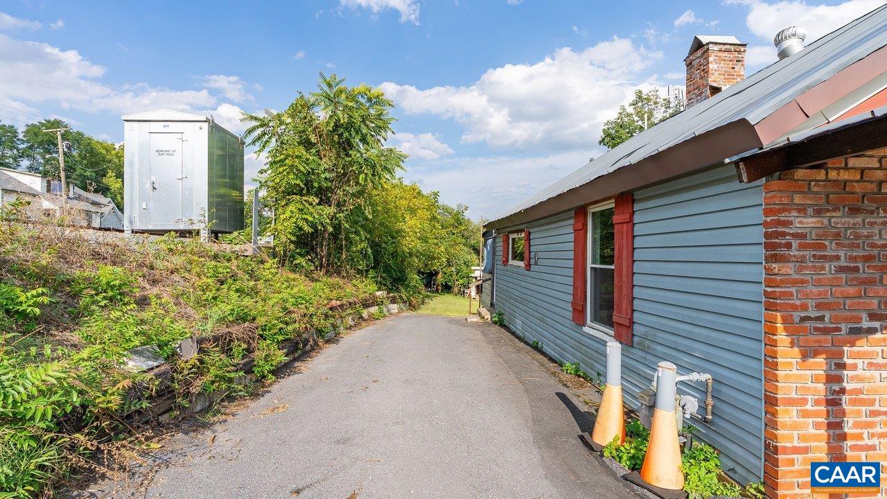 401 BOWLING ST, STAUNTON, Virginia 24401, 2 Bedrooms Bedrooms, ,2 BathroomsBathrooms,Residential,401 BOWLING ST,681313 MLS # 681313 401 BOWLING ST, STAUNTON, Virginia 24401, 2 Bedrooms Bedrooms, ,2 BathroomsBathrooms,Residential,401 BOWLING ST,681313 MLS # 681313