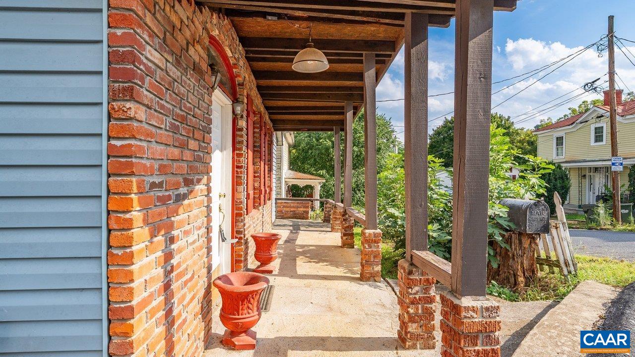 401 BOWLING ST, STAUNTON, Virginia 24401, 2 Bedrooms Bedrooms, ,2 BathroomsBathrooms,Residential,401 BOWLING ST,681313 MLS # 681313 401 BOWLING ST, STAUNTON, Virginia 24401, 2 Bedrooms Bedrooms, ,2 BathroomsBathrooms,Residential,401 BOWLING ST,681313 MLS # 681313