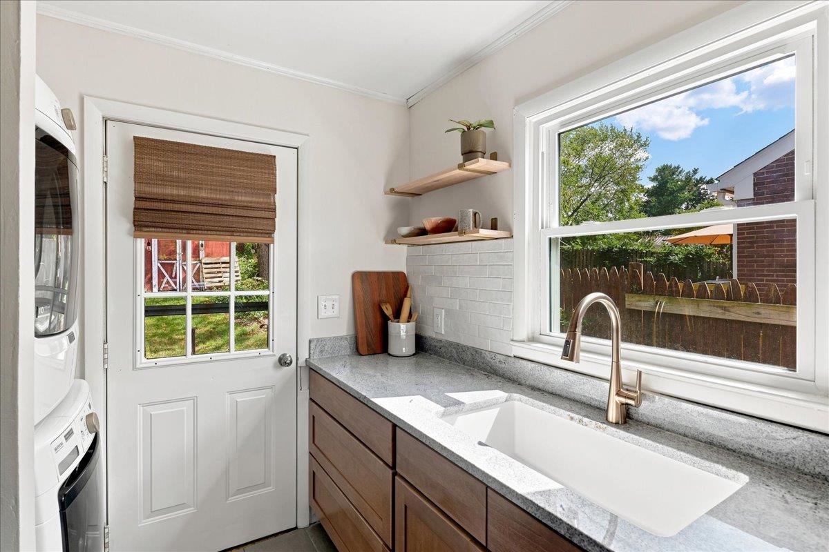 812 FLORENCE AVE, WAYNESBORO, Virginia 22980, 3 Bedrooms Bedrooms, ,1 BathroomBathrooms,Residential,812 FLORENCE AVE,681172 MLS # 681172 812 FLORENCE AVE, WAYNESBORO, Virginia 22980, 3 Bedrooms Bedrooms, ,1 BathroomBathrooms,Residential,812 FLORENCE AVE,681172 MLS # 681172