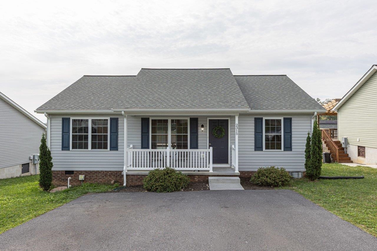 2315 WHITESTONE DR, ROCKINGHAM, Virginia 22801, 3 Bedrooms Bedrooms, ,2 BathroomsBathrooms,Residential,2315 WHITESTONE DR,681316 MLS # 681316 2315 WHITESTONE DR, ROCKINGHAM, Virginia 22801, 3 Bedrooms Bedrooms, ,2 BathroomsBathrooms,Residential,2315 WHITESTONE DR,681316 MLS # 681316