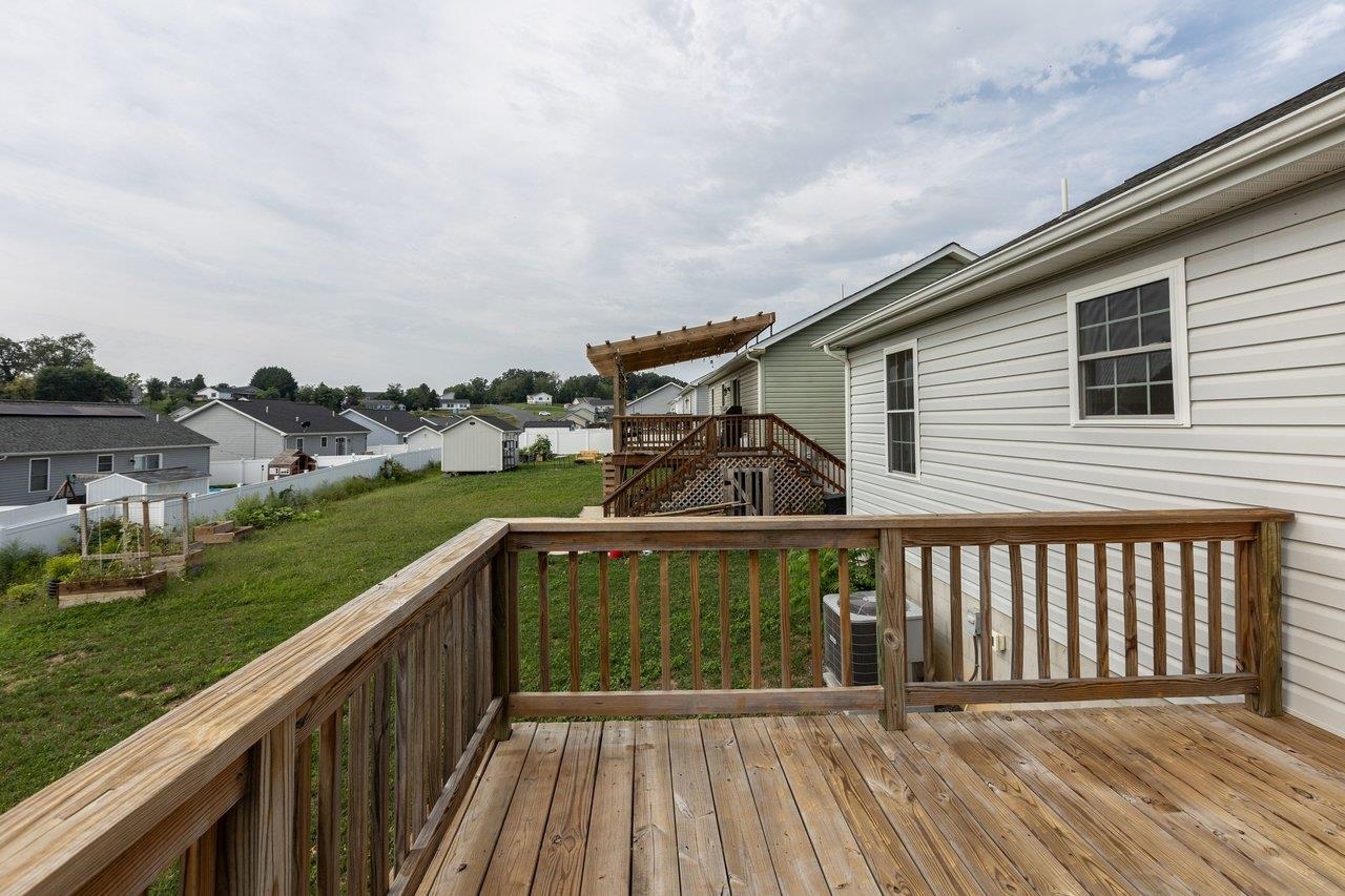 2315 WHITESTONE DR, ROCKINGHAM, Virginia 22801, 3 Bedrooms Bedrooms, ,2 BathroomsBathrooms,Residential,2315 WHITESTONE DR,681316 MLS # 681316 2315 WHITESTONE DR, ROCKINGHAM, Virginia 22801, 3 Bedrooms Bedrooms, ,2 BathroomsBathrooms,Residential,2315 WHITESTONE DR,681316 MLS # 681316