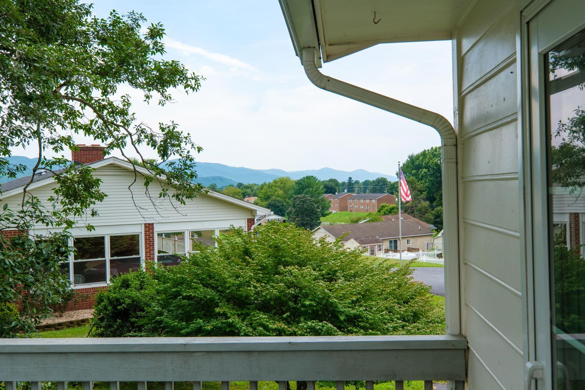 106 HILLSIDE AVE, ELKTON, Virginia 22827, 3 Bedrooms Bedrooms, ,2 BathroomsBathrooms,Residential,Peters,106 HILLSIDE AVE,681298 MLS # 681298 106 HILLSIDE AVE, ELKTON, Virginia 22827, 3 Bedrooms Bedrooms, ,2 BathroomsBathrooms,Residential,Peters,106 HILLSIDE AVE,681298 MLS # 681298