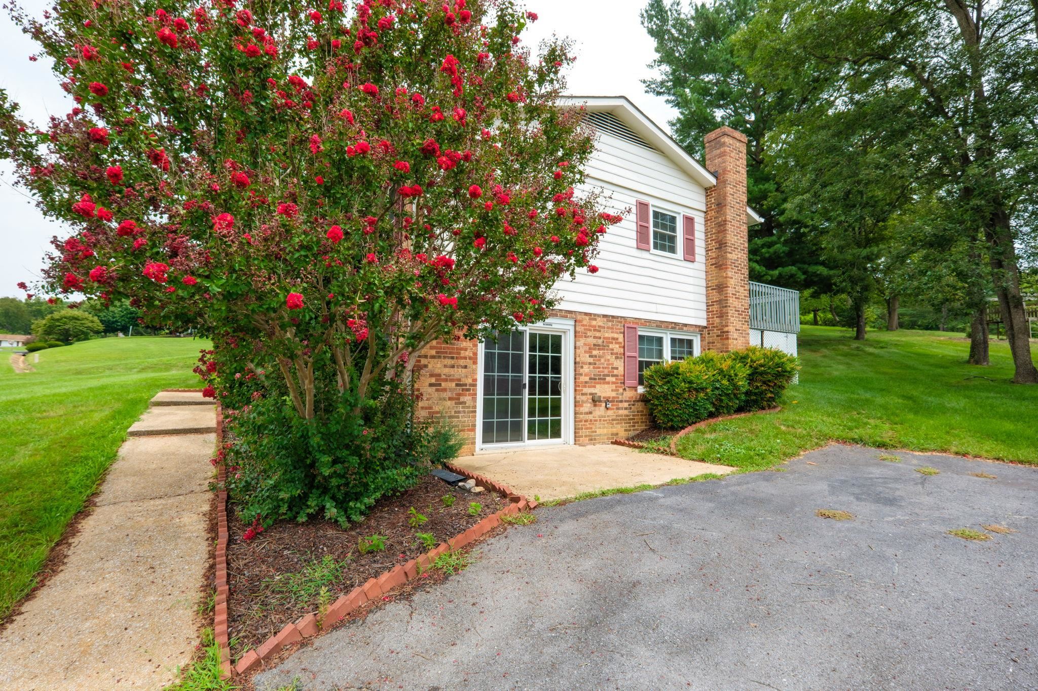 106 HILLSIDE AVE, ELKTON, Virginia 22827, 3 Bedrooms Bedrooms, ,2 BathroomsBathrooms,Residential,Peters,106 HILLSIDE AVE,681298 MLS # 681298 106 HILLSIDE AVE, ELKTON, Virginia 22827, 3 Bedrooms Bedrooms, ,2 BathroomsBathrooms,Residential,Peters,106 HILLSIDE AVE,681298 MLS # 681298