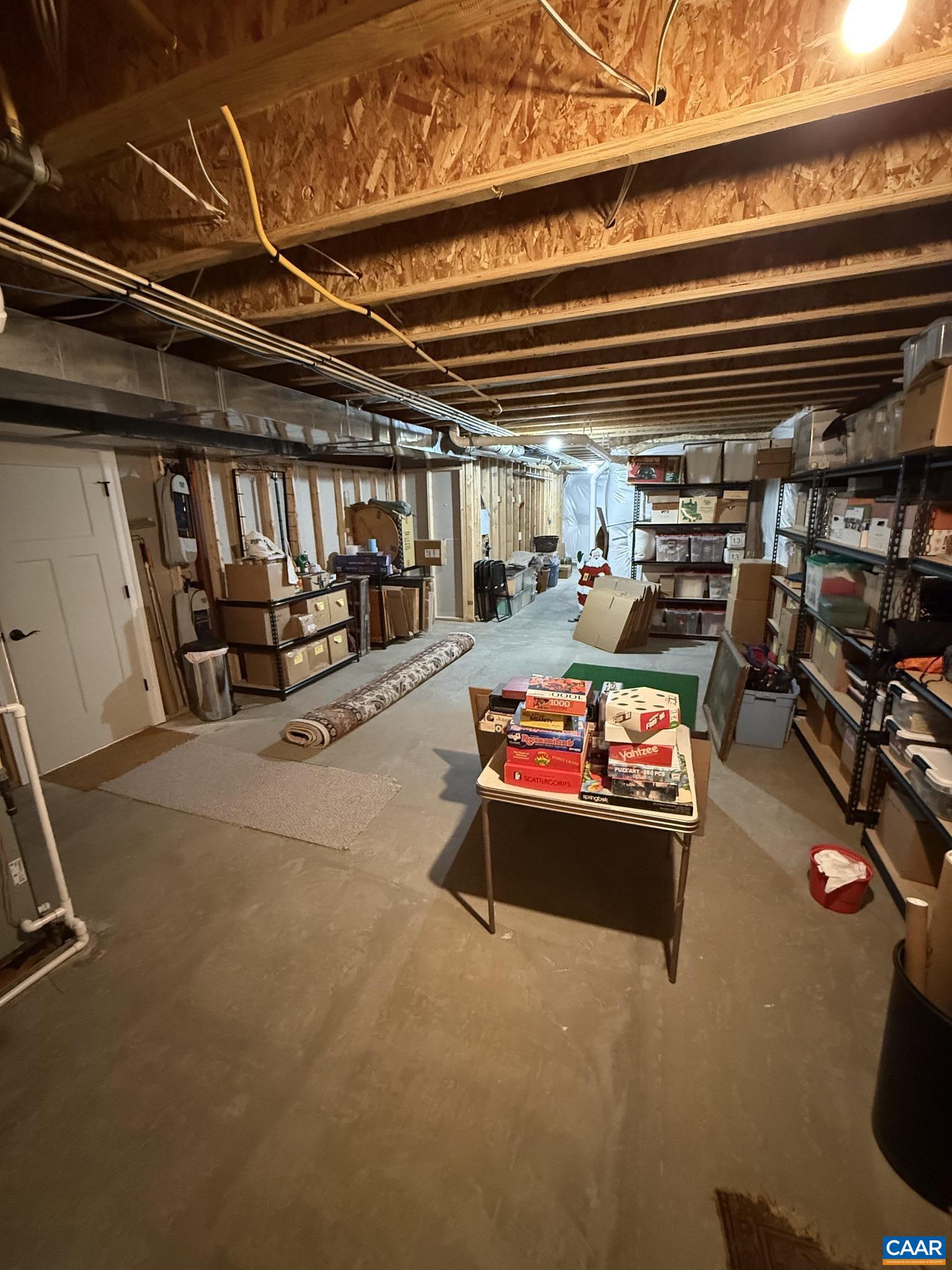 Shelving does convey. Shelving does convey.