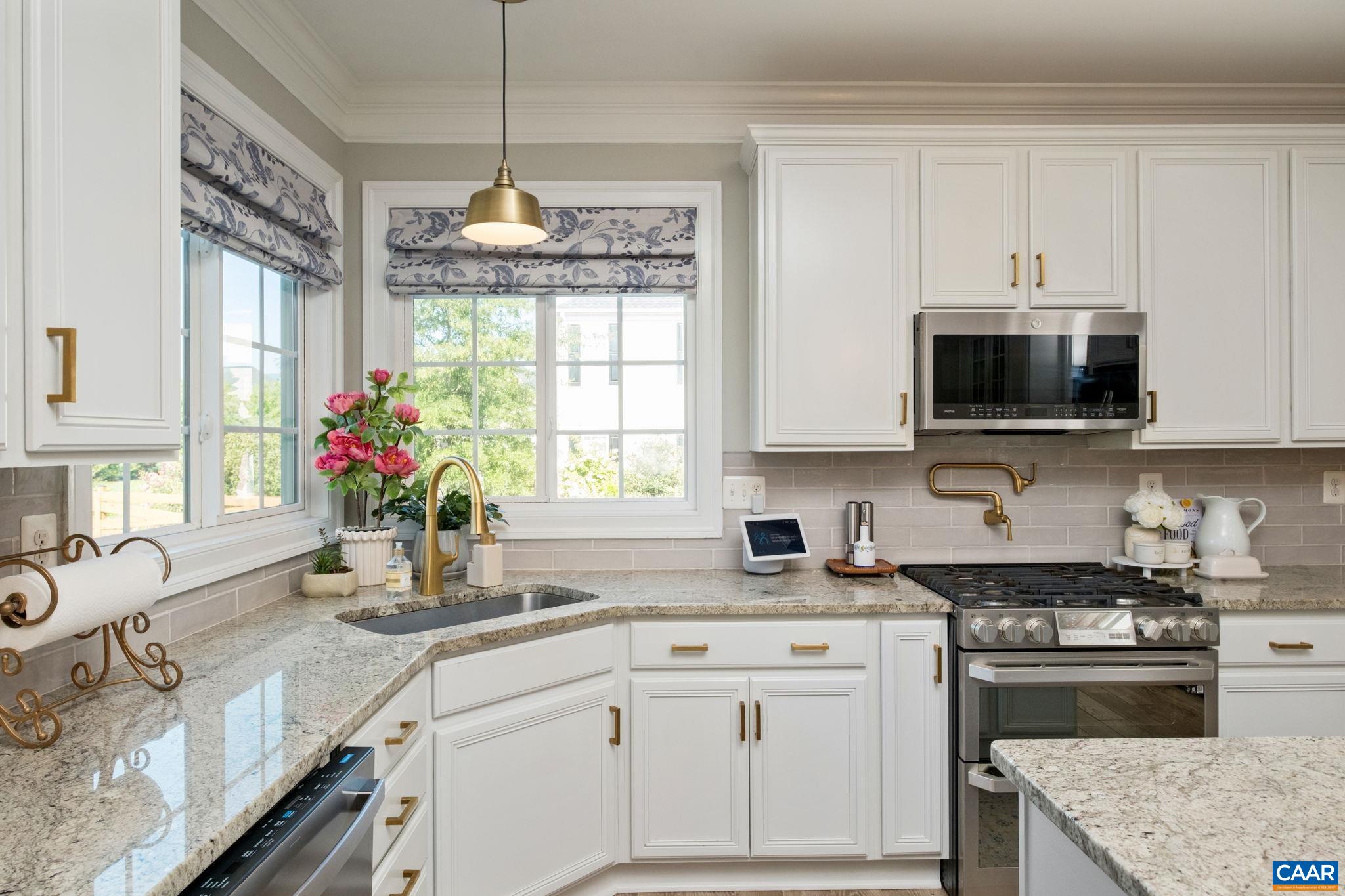 929 PARK RIDGE DR, CROZET, Virginia 22932, 5 Bedrooms Bedrooms, ,4 BathroomsBathrooms,Residential,929 PARK RIDGE DR,681323 MLS # 681323 929 PARK RIDGE DR, CROZET, Virginia 22932, 5 Bedrooms Bedrooms, ,4 BathroomsBathrooms,Residential,929 PARK RIDGE DR,681323 MLS # 681323