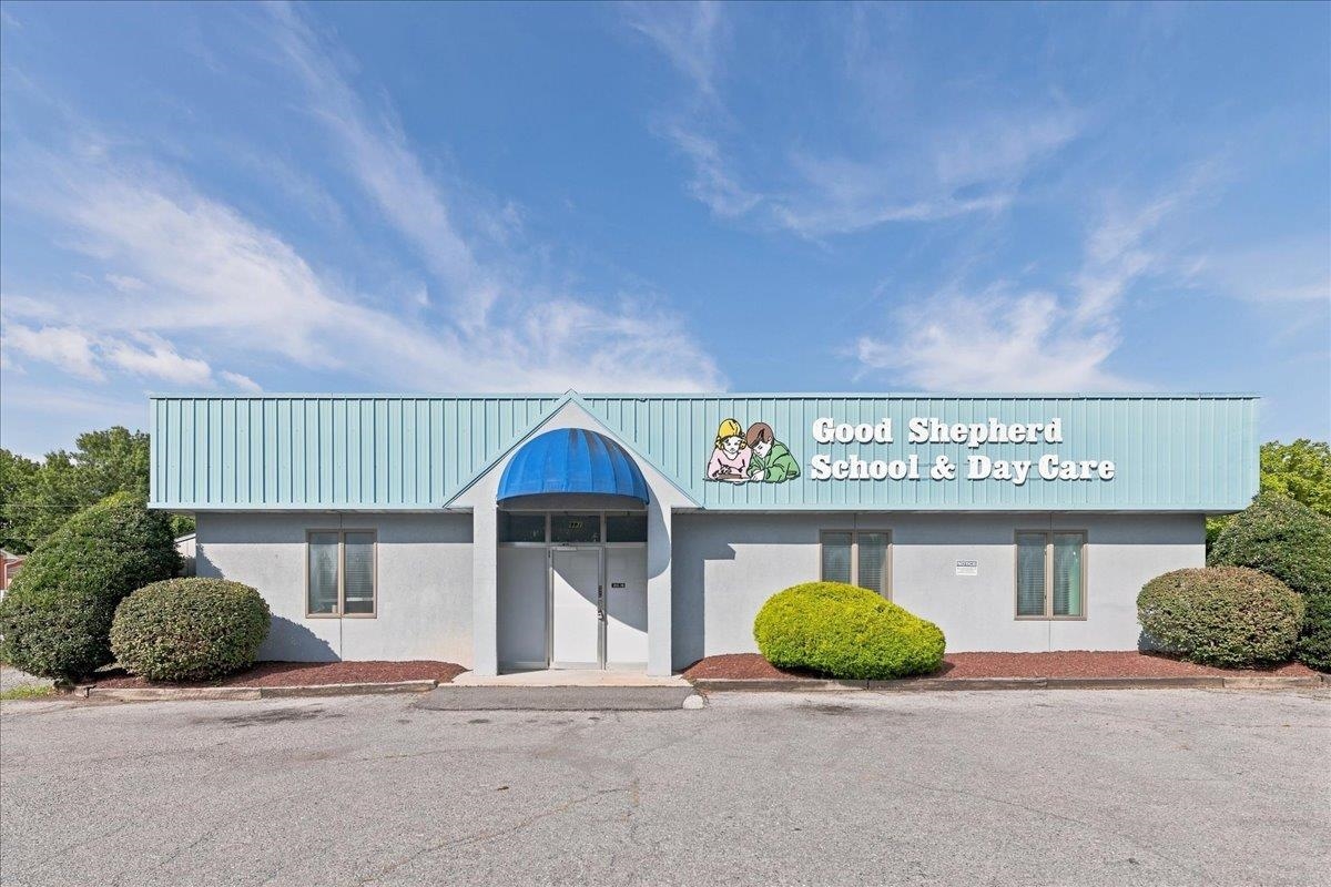 991 CHICAGO AVE, HARRISONBURG, Virginia 22802, ,Commercial,991 CHICAGO AVE,681320 MLS # 681320