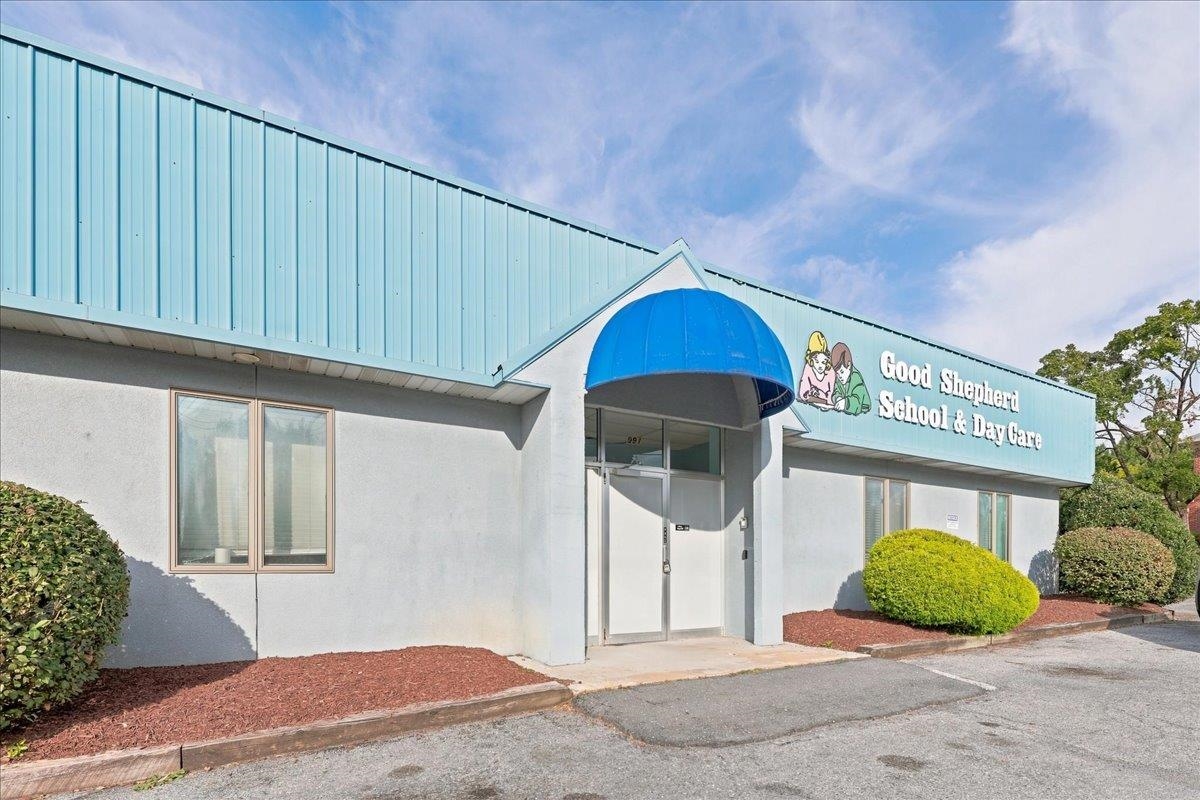 991 CHICAGO AVE, HARRISONBURG, Virginia 22802, ,Commercial,991 CHICAGO AVE,681320 MLS # 681320