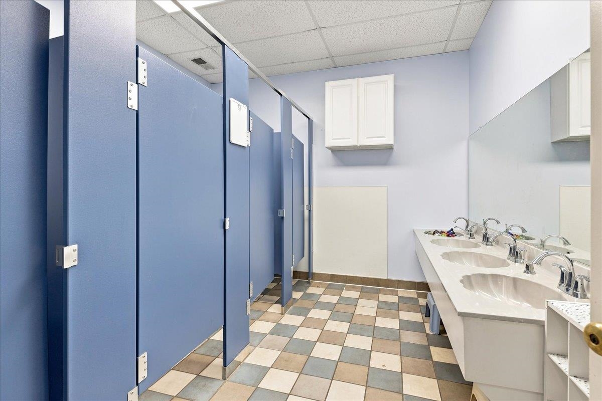 991 CHICAGO AVE, HARRISONBURG, Virginia 22802, ,Commercial,991 CHICAGO AVE,681320 MLS # 681320