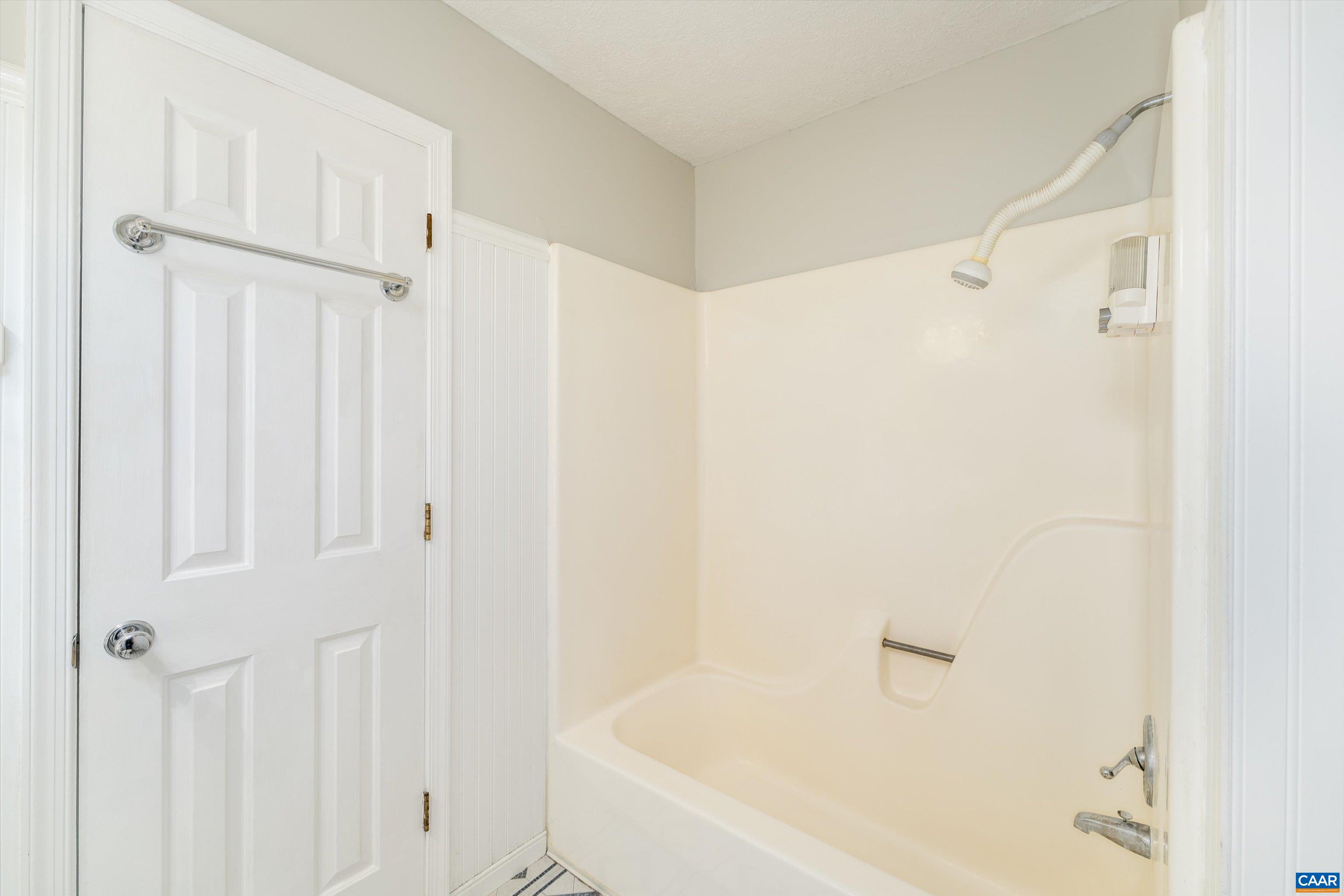 4813 MECHUNK RD, KESWICK, Virginia 22947, 3 Bedrooms Bedrooms, ,3 BathroomsBathrooms,Residential,4813 MECHUNK RD,681294 MLS # 681294 4813 MECHUNK RD, KESWICK, Virginia 22947, 3 Bedrooms Bedrooms, ,3 BathroomsBathrooms,Residential,4813 MECHUNK RD,681294 MLS # 681294