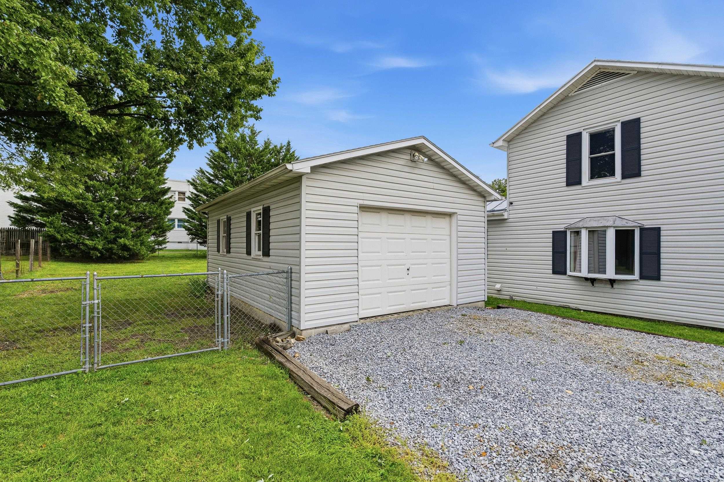 191 GRASSHOPPER LN, MCGAHEYSVILLE, Virginia 22840, 2 Bedrooms Bedrooms, ,1 BathroomBathrooms,Residential,191 GRASSHOPPER LN,681327 MLS # 681327 191 GRASSHOPPER LN, MCGAHEYSVILLE, Virginia 22840, 2 Bedrooms Bedrooms, ,1 BathroomBathrooms,Residential,191 GRASSHOPPER LN,681327 MLS # 681327