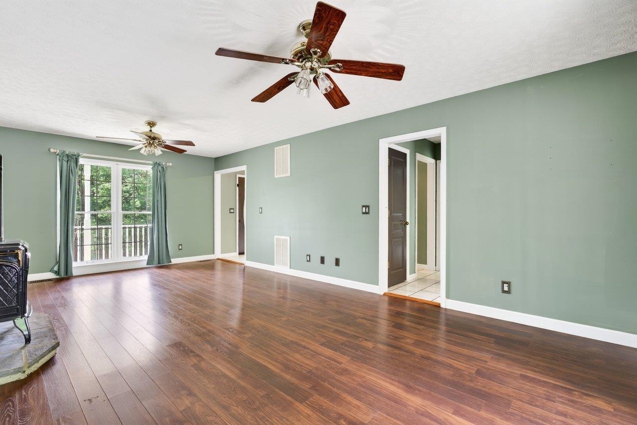 19806 HUCKLEBERRY RD, ELKTON, Virginia 22827, 3 Bedrooms Bedrooms, ,2 BathroomsBathrooms,Residential,19806 HUCKLEBERRY RD,681336 MLS # 681336