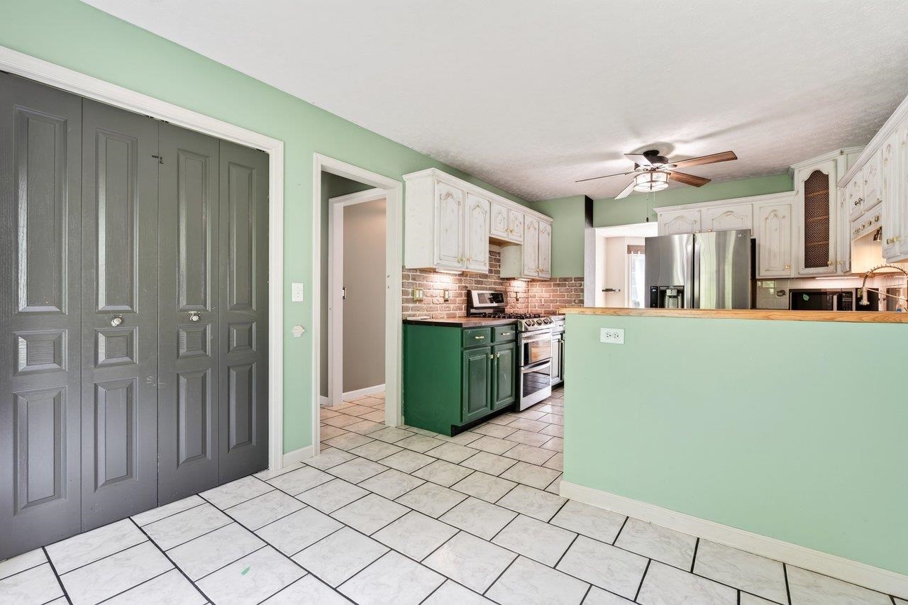 19806 HUCKLEBERRY RD, ELKTON, Virginia 22827, 3 Bedrooms Bedrooms, ,2 BathroomsBathrooms,Residential,19806 HUCKLEBERRY RD,681336 MLS # 681336