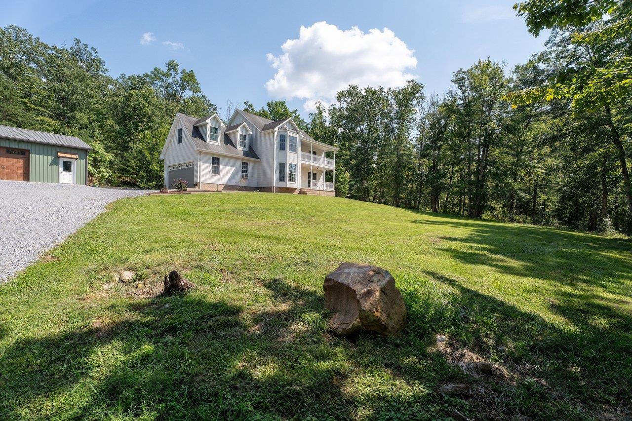 19806 HUCKLEBERRY RD, ELKTON, Virginia 22827, 3 Bedrooms Bedrooms, ,2 BathroomsBathrooms,Residential,19806 HUCKLEBERRY RD,681336 MLS # 681336