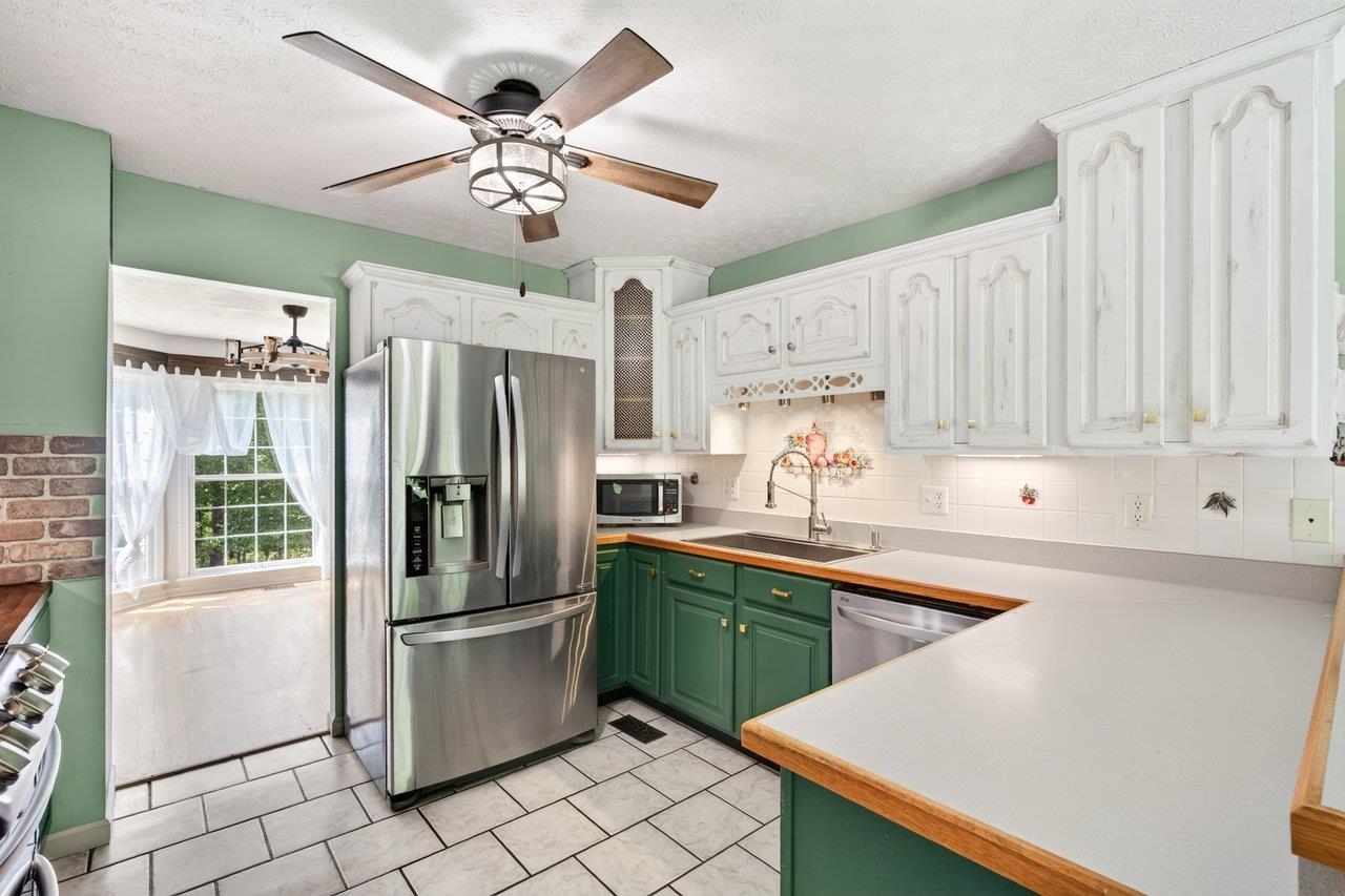 19806 HUCKLEBERRY RD, ELKTON, Virginia 22827, 3 Bedrooms Bedrooms, ,2 BathroomsBathrooms,Residential,19806 HUCKLEBERRY RD,681336 MLS # 681336