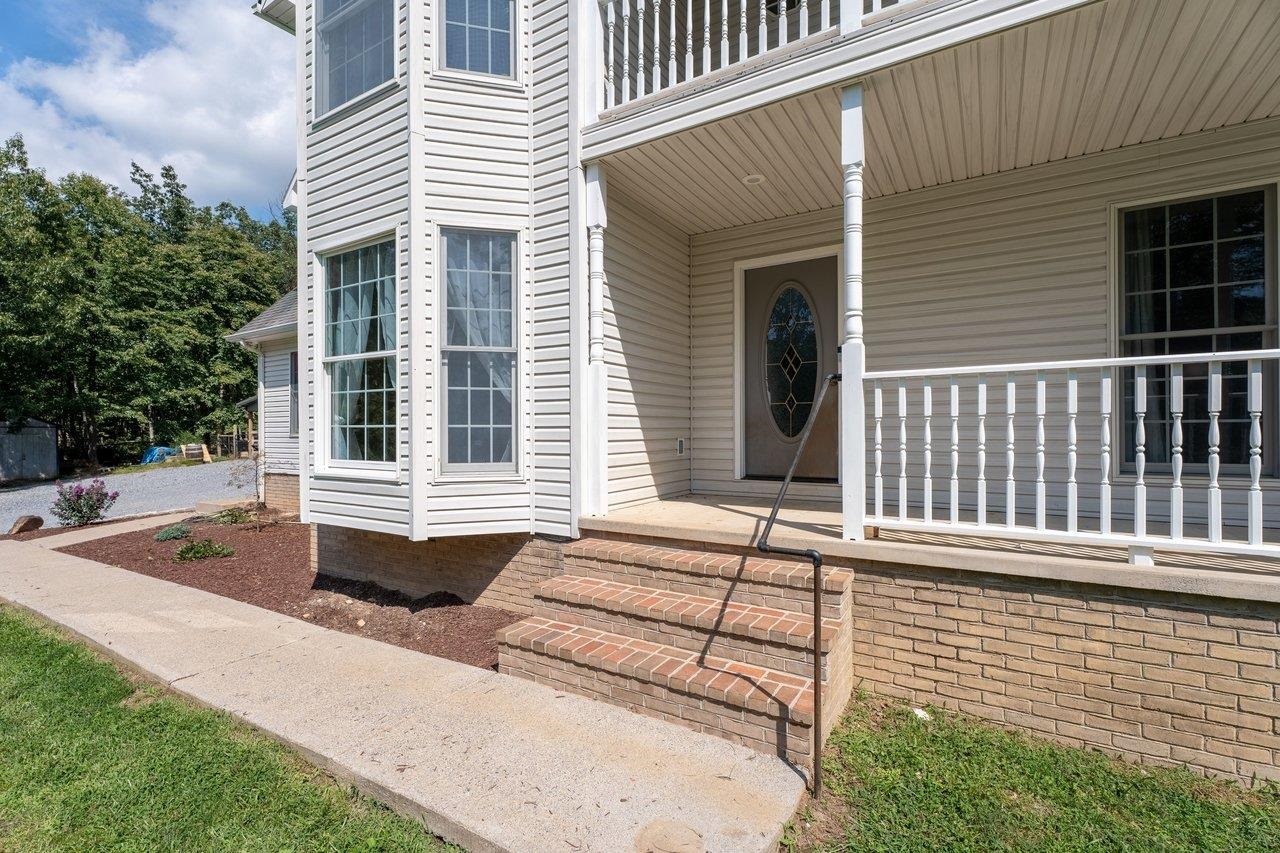 19806 HUCKLEBERRY RD, ELKTON, Virginia 22827, 3 Bedrooms Bedrooms, ,2 BathroomsBathrooms,Residential,19806 HUCKLEBERRY RD,681336 MLS # 681336