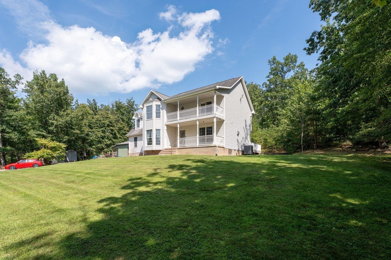19806 HUCKLEBERRY RD, ELKTON, Virginia 22827, 3 Bedrooms Bedrooms, ,2 BathroomsBathrooms,Residential,19806 HUCKLEBERRY RD,681336 MLS # 681336