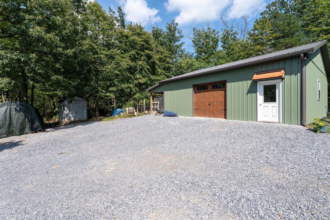 19806 HUCKLEBERRY RD, ELKTON, Virginia 22827, 3 Bedrooms Bedrooms, ,2 BathroomsBathrooms,Residential,19806 HUCKLEBERRY RD,681336 MLS # 681336