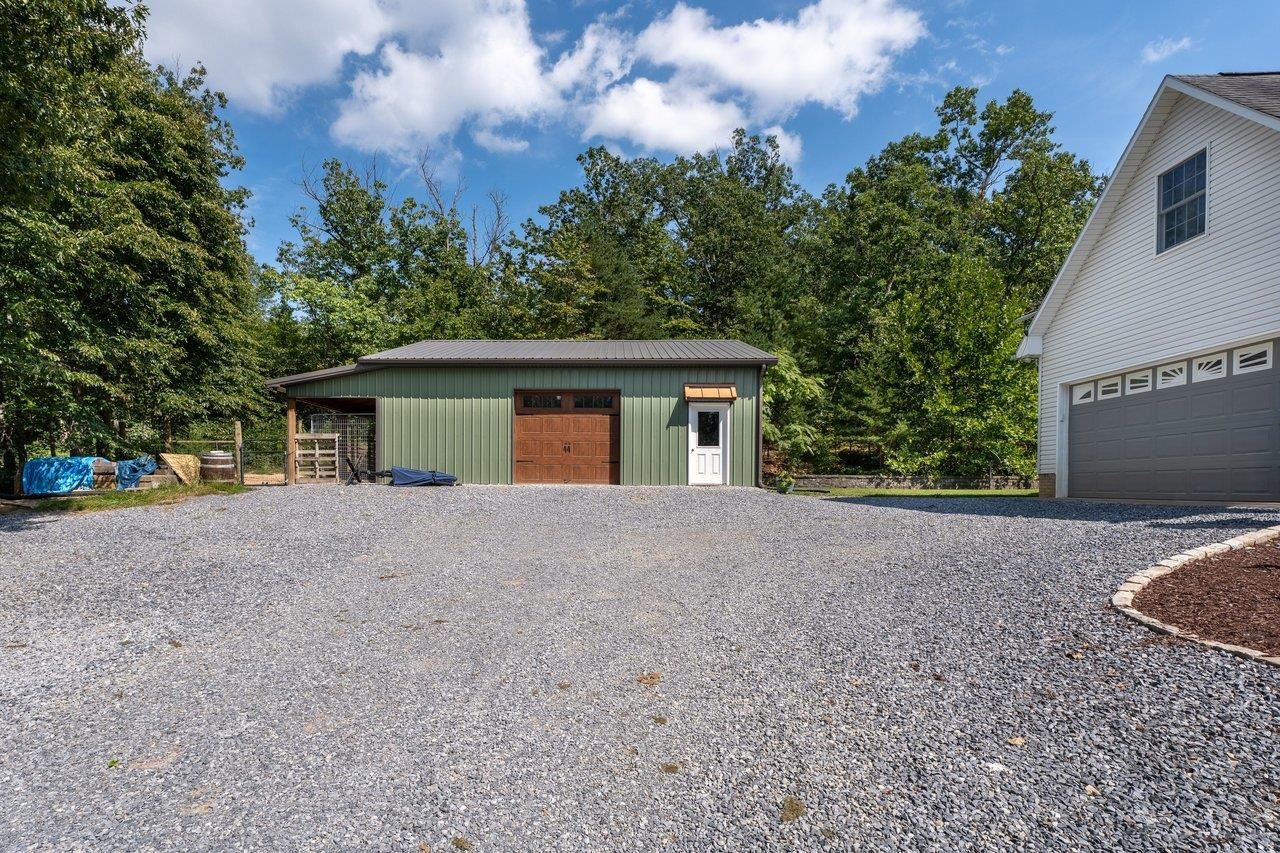 19806 HUCKLEBERRY RD, ELKTON, Virginia 22827, 3 Bedrooms Bedrooms, ,2 BathroomsBathrooms,Residential,19806 HUCKLEBERRY RD,681336 MLS # 681336