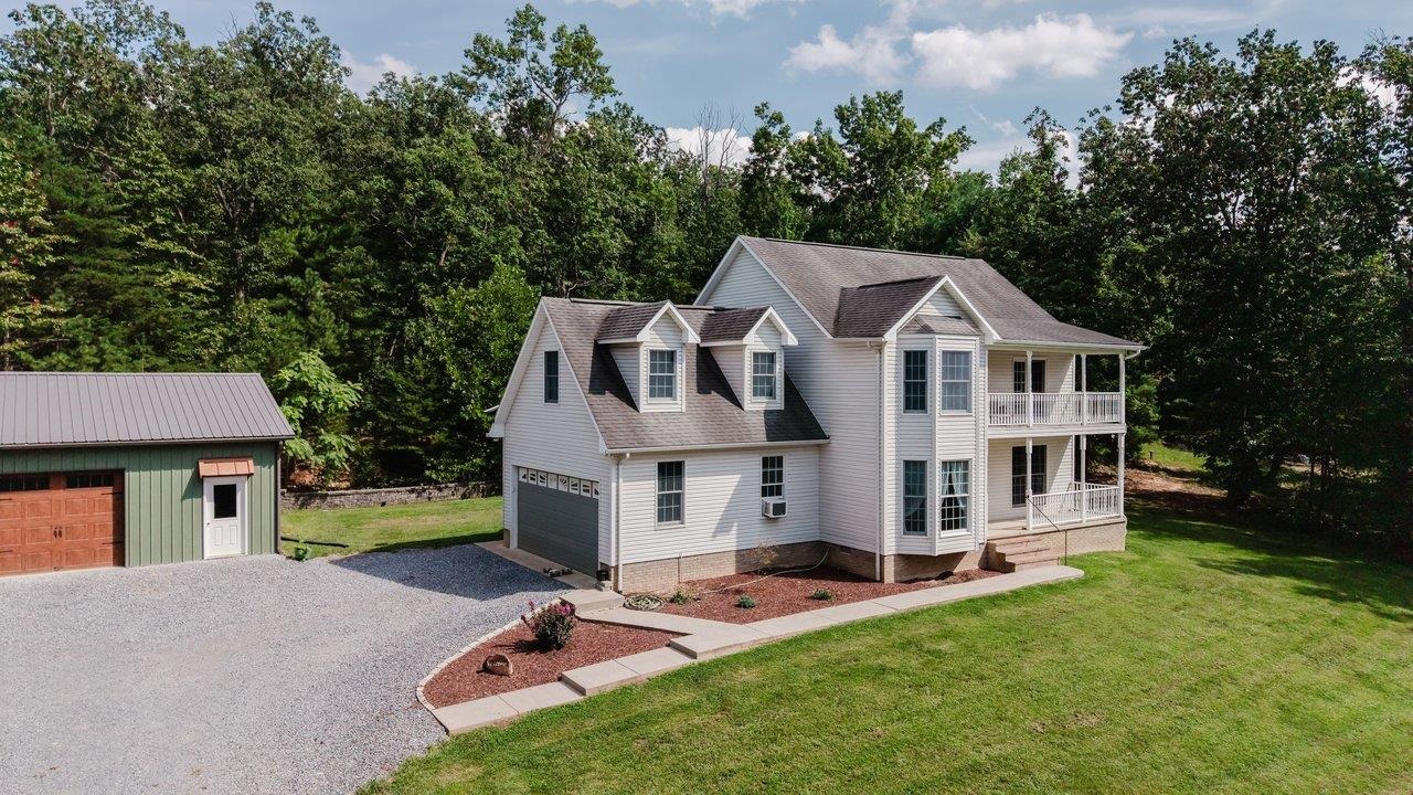19806 HUCKLEBERRY RD, ELKTON, Virginia 22827, 3 Bedrooms Bedrooms, ,2 BathroomsBathrooms,Residential,19806 HUCKLEBERRY RD,681336 MLS # 681336