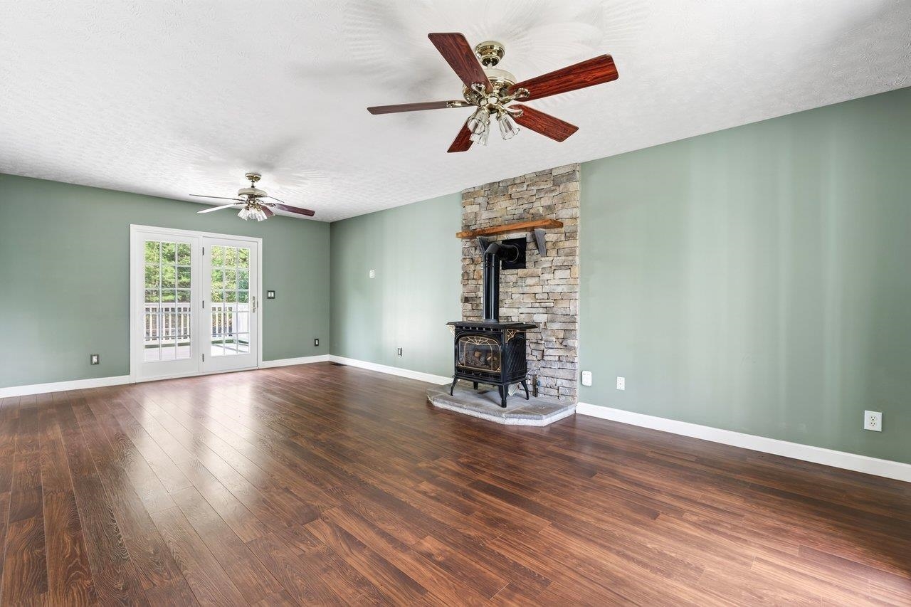 19806 HUCKLEBERRY RD, ELKTON, Virginia 22827, 3 Bedrooms Bedrooms, ,2 BathroomsBathrooms,Residential,19806 HUCKLEBERRY RD,681336 MLS # 681336