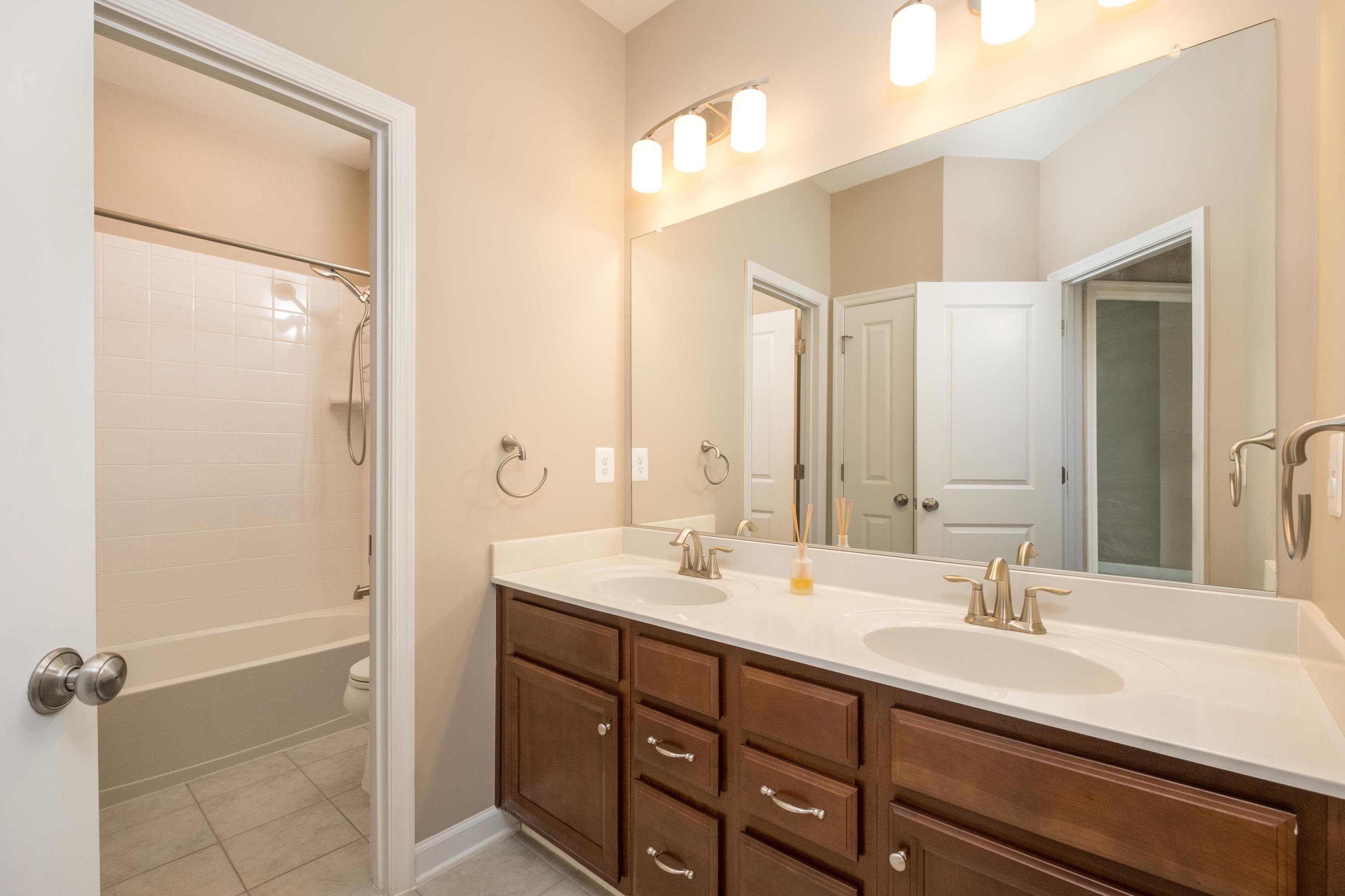 3247 BATTERY PARK PL, ROCKINGHAM, Virginia 22801, 3 Bedrooms Bedrooms, ,2 BathroomsBathrooms,Residential,3247 BATTERY PARK PL,681337 MLS # 681337