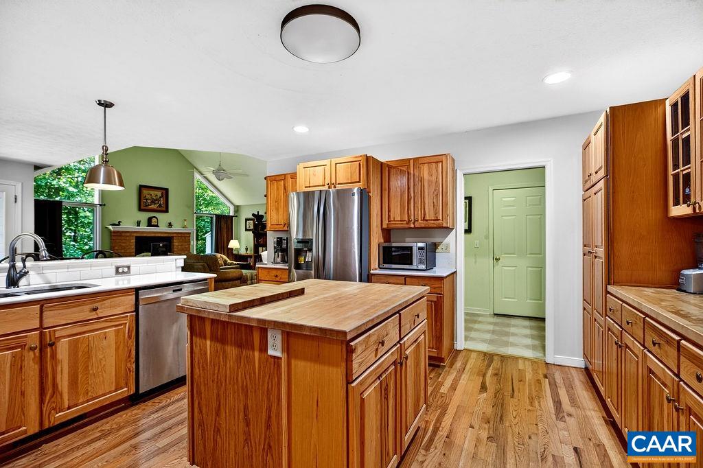 385 WOOD NETTLE LN, NELLYSFORD, Virginia 22958, 3 Bedrooms Bedrooms, ,2 BathroomsBathrooms,Residential,385 WOOD NETTLE LN,681345 MLS # 681345