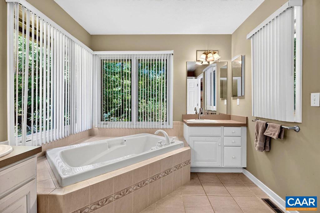 385 WOOD NETTLE LN, NELLYSFORD, Virginia 22958, 3 Bedrooms Bedrooms, ,2 BathroomsBathrooms,Residential,385 WOOD NETTLE LN,681345 MLS # 681345