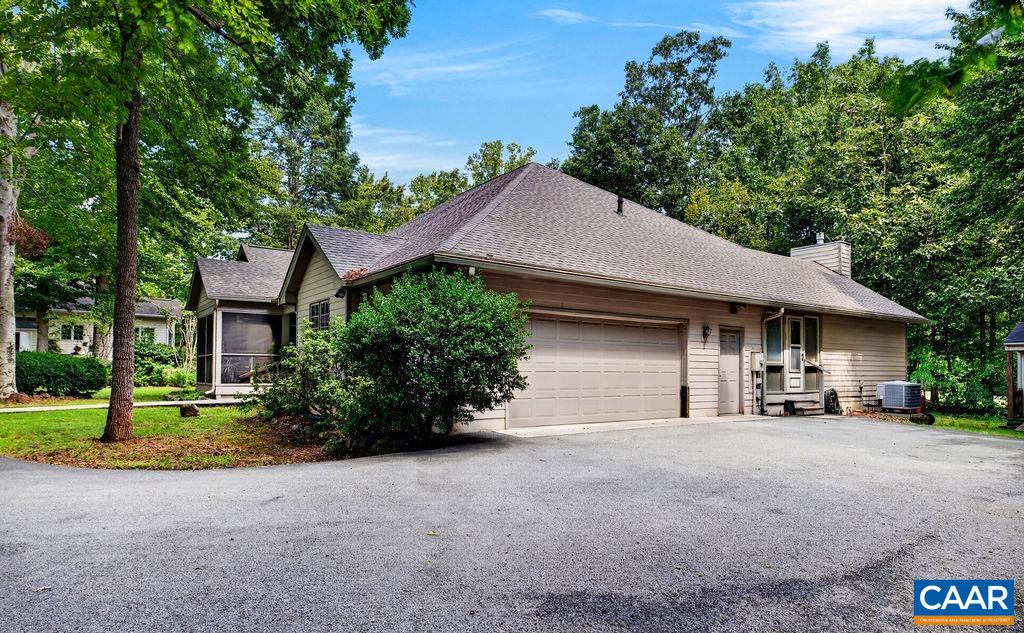 385 WOOD NETTLE LN, NELLYSFORD, Virginia 22958, 3 Bedrooms Bedrooms, ,2 BathroomsBathrooms,Residential,385 WOOD NETTLE LN,681345 MLS # 681345