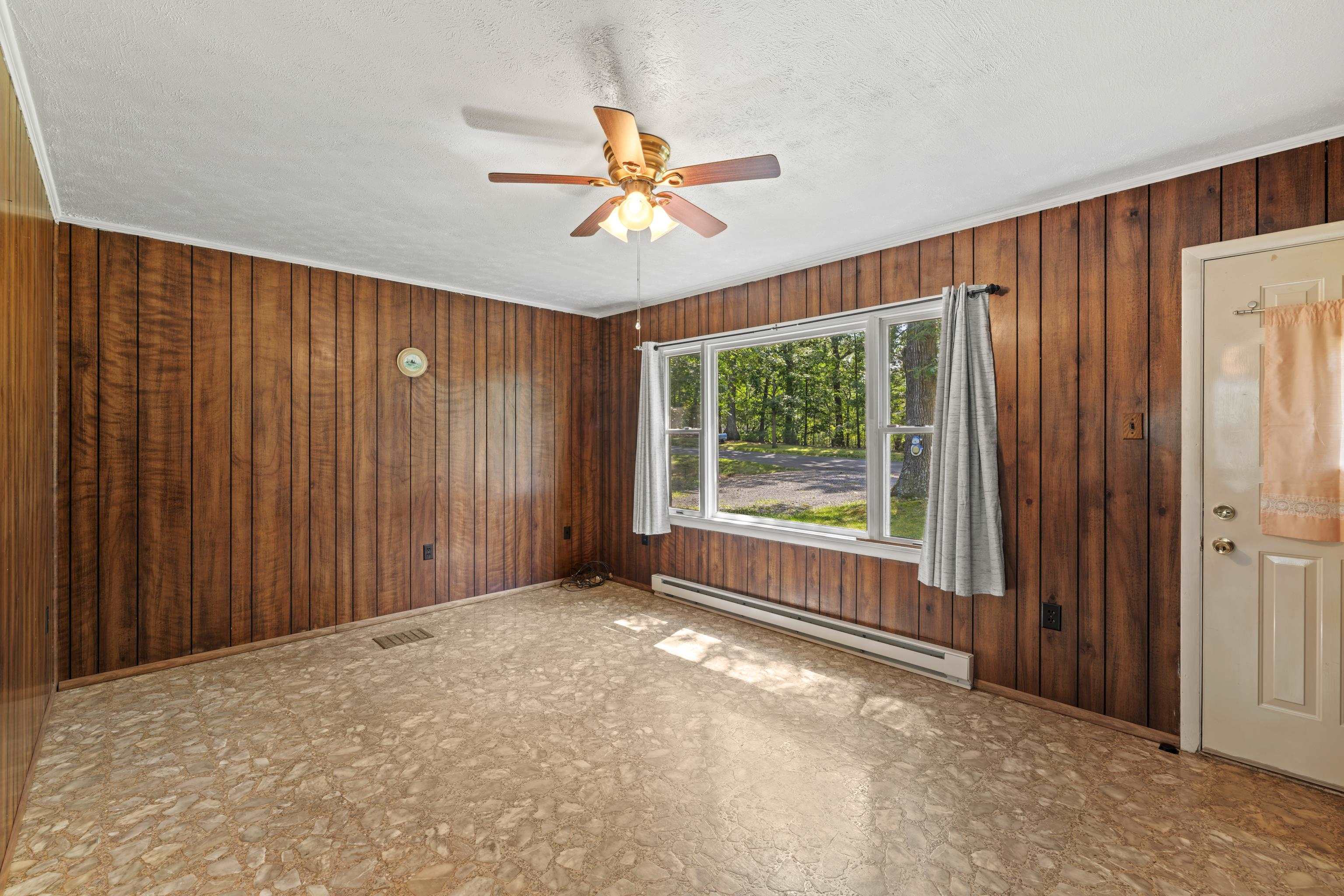 5023 SMITH CREEK RD, NEW MARKET, Virginia 22844, 3 Bedrooms Bedrooms, ,1 BathroomBathrooms,Residential,5023 SMITH CREEK RD,681346 MLS # 681346 5023 SMITH CREEK RD, NEW MARKET, Virginia 22844, 3 Bedrooms Bedrooms, ,1 BathroomBathrooms,Residential,5023 SMITH CREEK RD,681346 MLS # 681346