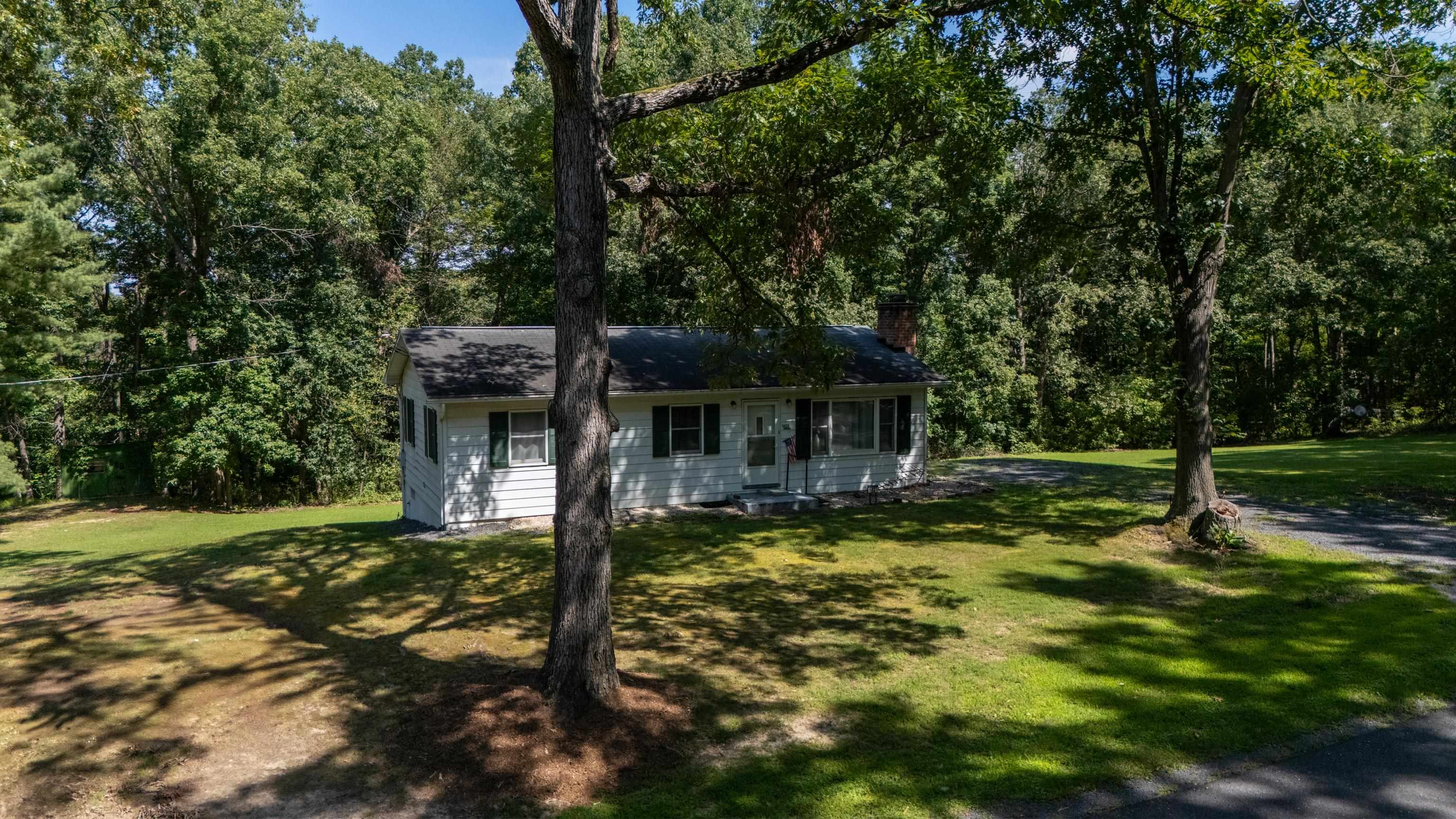 5023 SMITH CREEK RD, NEW MARKET, Virginia 22844, 3 Bedrooms Bedrooms, ,1 BathroomBathrooms,Residential,5023 SMITH CREEK RD,681346 MLS # 681346 5023 SMITH CREEK RD, NEW MARKET, Virginia 22844, 3 Bedrooms Bedrooms, ,1 BathroomBathrooms,Residential,5023 SMITH CREEK RD,681346 MLS # 681346