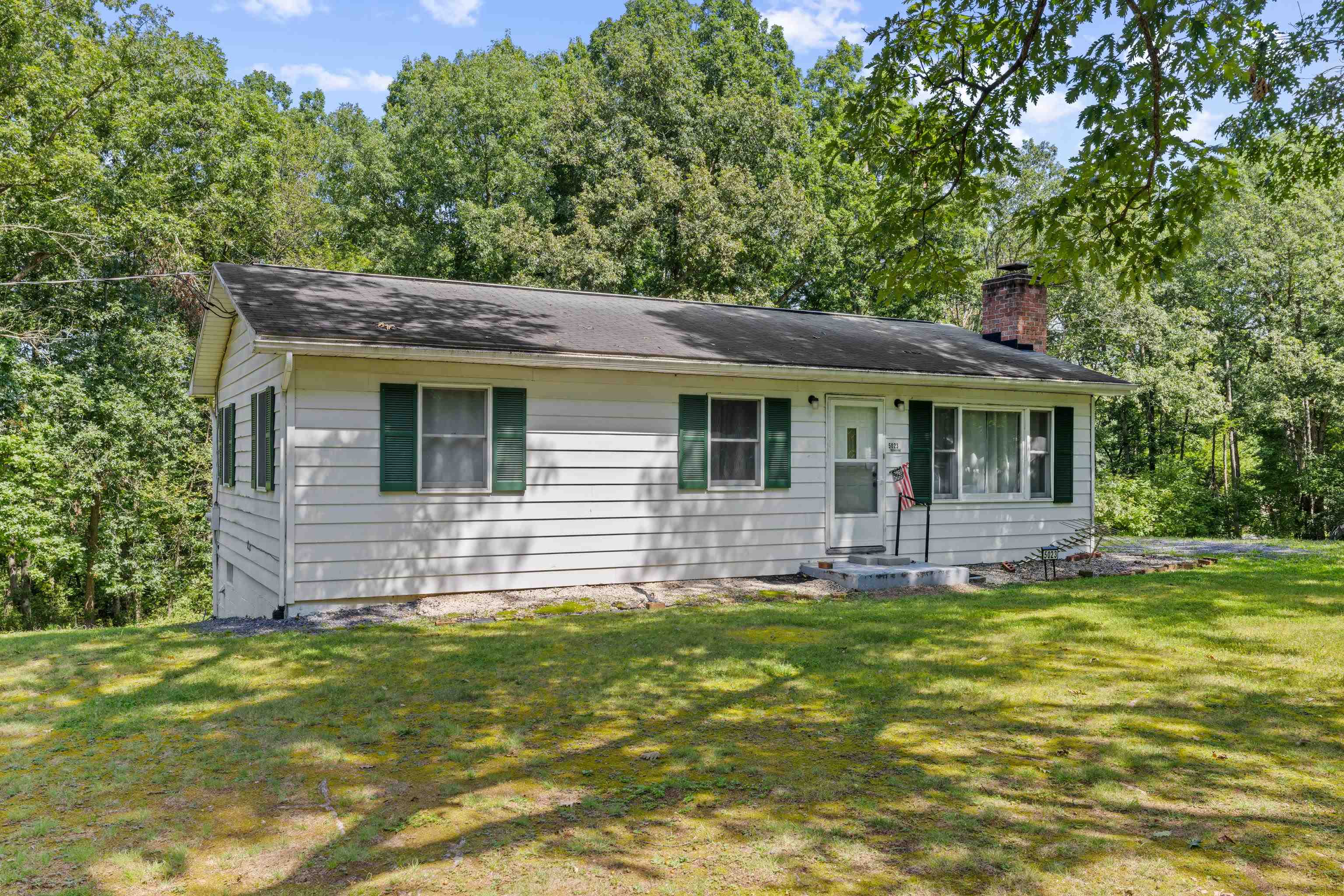 5023 SMITH CREEK RD, NEW MARKET, Virginia 22844, 3 Bedrooms Bedrooms, ,1 BathroomBathrooms,Residential,5023 SMITH CREEK RD,681346 MLS # 681346 5023 SMITH CREEK RD, NEW MARKET, Virginia 22844, 3 Bedrooms Bedrooms, ,1 BathroomBathrooms,Residential,5023 SMITH CREEK RD,681346 MLS # 681346