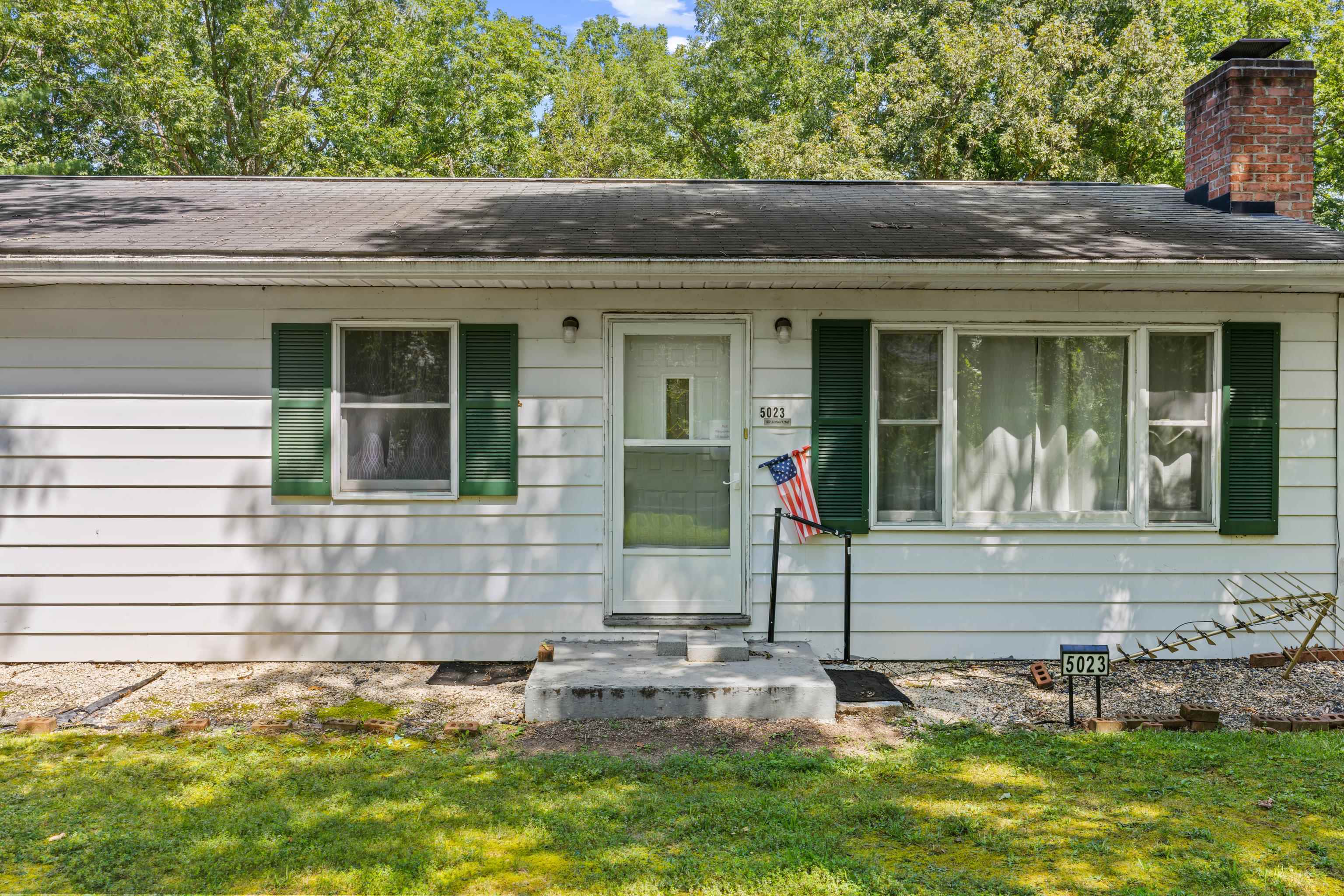 5023 SMITH CREEK RD, NEW MARKET, Virginia 22844, 3 Bedrooms Bedrooms, ,1 BathroomBathrooms,Residential,5023 SMITH CREEK RD,681346 MLS # 681346 5023 SMITH CREEK RD, NEW MARKET, Virginia 22844, 3 Bedrooms Bedrooms, ,1 BathroomBathrooms,Residential,5023 SMITH CREEK RD,681346 MLS # 681346