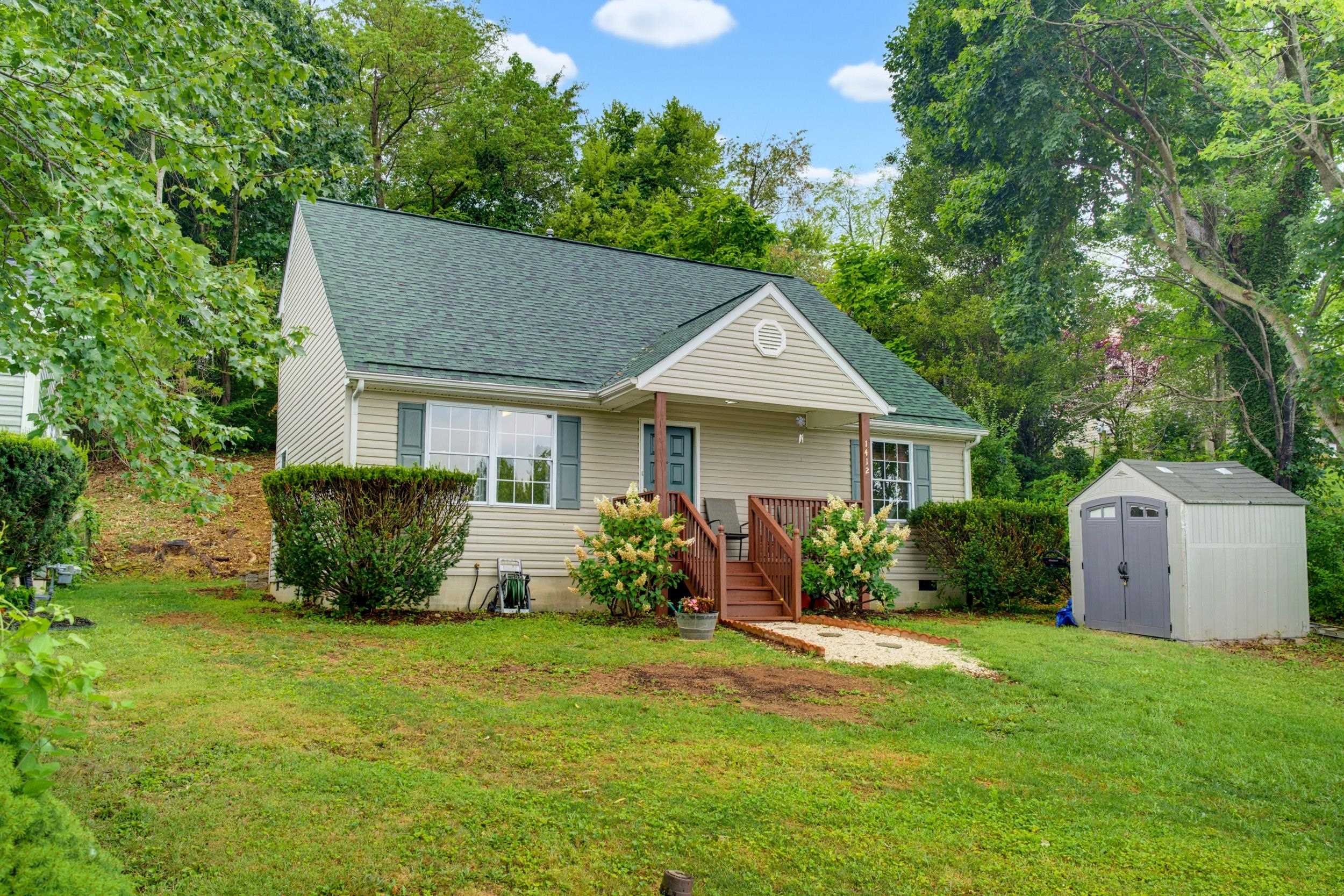 1412 C ST, WAYNESBORO, Virginia 22980, 4 Bedrooms Bedrooms, ,2 BathroomsBathrooms,Residential,1412 C ST,681348 MLS # 681348 1412 C ST, WAYNESBORO, Virginia 22980, 4 Bedrooms Bedrooms, ,2 BathroomsBathrooms,Residential,1412 C ST,681348 MLS # 681348