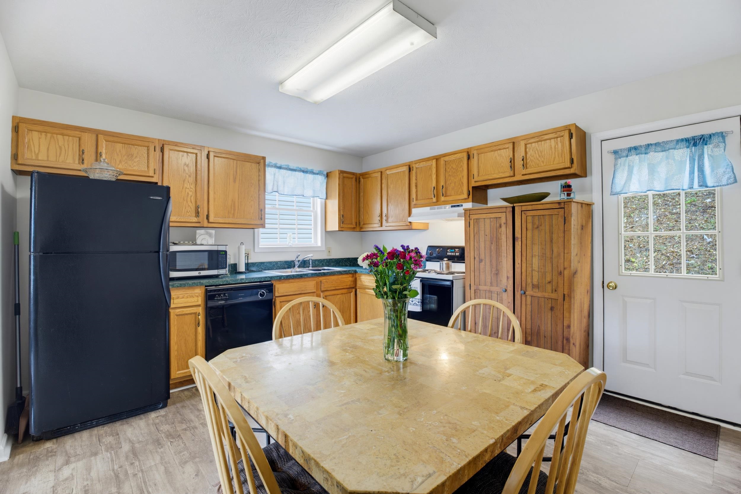 1412 C ST, WAYNESBORO, Virginia 22980, 4 Bedrooms Bedrooms, ,2 BathroomsBathrooms,Residential,1412 C ST,681348 MLS # 681348 1412 C ST, WAYNESBORO, Virginia 22980, 4 Bedrooms Bedrooms, ,2 BathroomsBathrooms,Residential,1412 C ST,681348 MLS # 681348