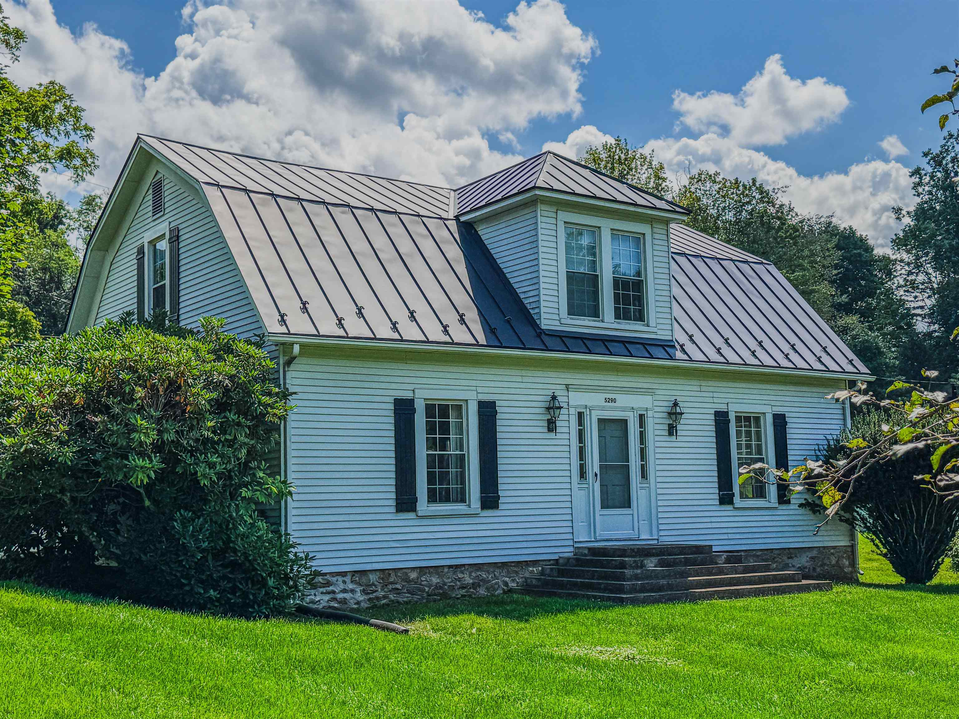 5290 SAM SNEAD HWY, HOT SPRINGS, Virginia 24445, 3 Bedrooms Bedrooms, ,1 BathroomBathrooms,Residential,5290 SAM SNEAD HWY,681355 MLS # 681355 5290 SAM SNEAD HWY, HOT SPRINGS, Virginia 24445, 3 Bedrooms Bedrooms, ,1 BathroomBathrooms,Residential,5290 SAM SNEAD HWY,681355 MLS # 681355
