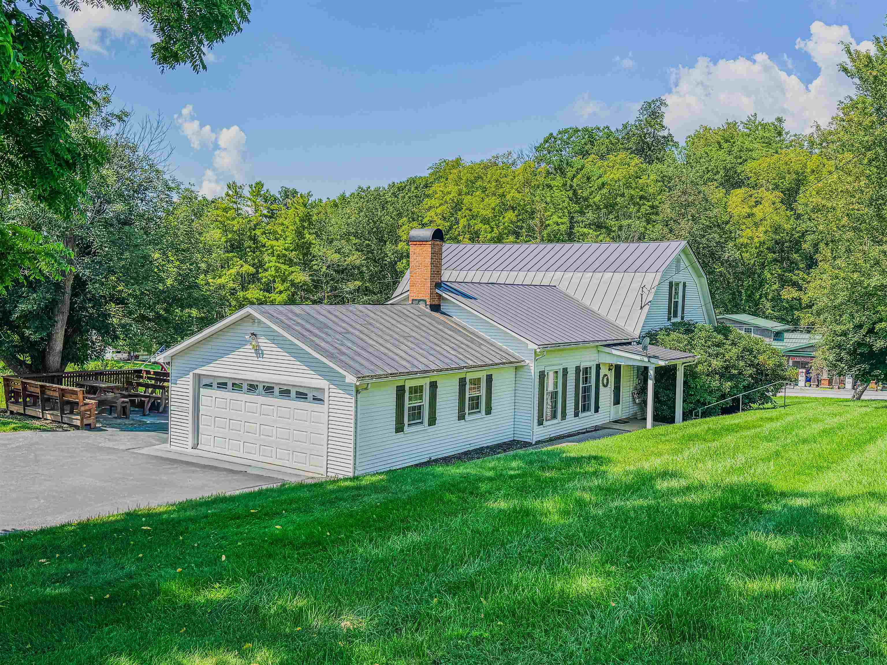 5290 SAM SNEAD HWY, HOT SPRINGS, Virginia 24445, 3 Bedrooms Bedrooms, ,1 BathroomBathrooms,Residential,5290 SAM SNEAD HWY,681355 MLS # 681355 5290 SAM SNEAD HWY, HOT SPRINGS, Virginia 24445, 3 Bedrooms Bedrooms, ,1 BathroomBathrooms,Residential,5290 SAM SNEAD HWY,681355 MLS # 681355