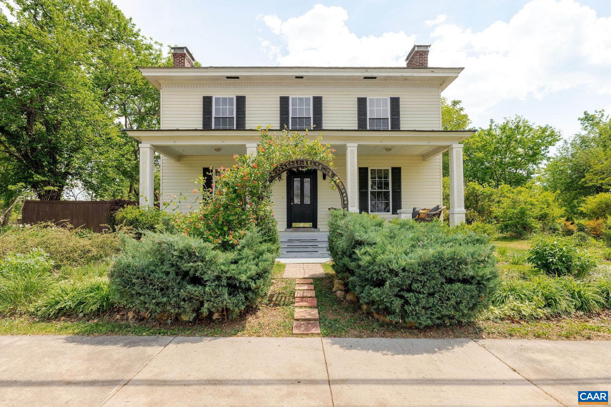 321 EAST ST, GORDONSVILLE, Virginia 22942, 3 Bedrooms Bedrooms, ,2 BathroomsBathrooms,Residential,The Richard Harris House,321 EAST ST,676520 MLS # 676520 321 EAST ST, GORDONSVILLE, Virginia 22942, 3 Bedrooms Bedrooms, ,2 BathroomsBathrooms,Residential,The Richard Harris House,321 EAST ST,676520 MLS # 676520
