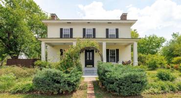 321 EAST ST, GORDONSVILLE, Virginia 22942, 3 Bedrooms Bedrooms, ,2 BathroomsBathrooms,Residential,The Richard Harris House,321 EAST ST,676520 MLS # 676520