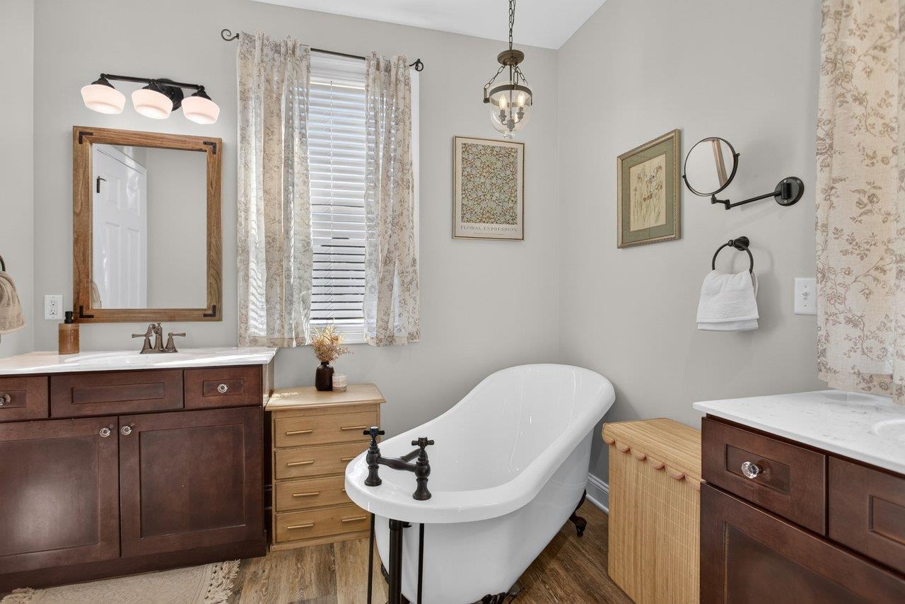 3525 WHITE OAK DR, ROCKINGHAM, Virginia 22801, 5 Bedrooms Bedrooms, ,3 BathroomsBathrooms,Residential,3525 WHITE OAK DR,681193 MLS # 681193