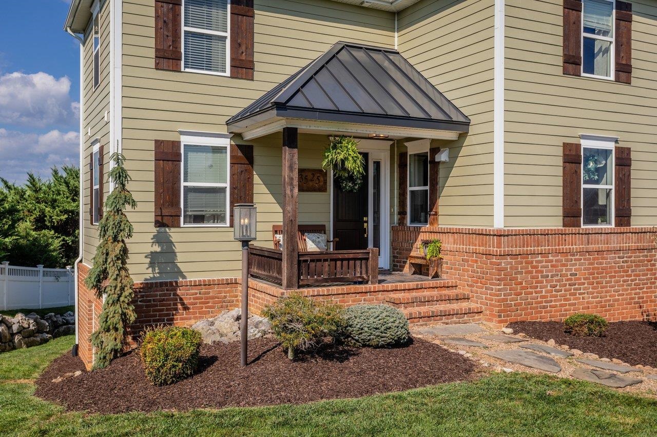 3525 WHITE OAK DR, ROCKINGHAM, Virginia 22801, 5 Bedrooms Bedrooms, ,3 BathroomsBathrooms,Residential,3525 WHITE OAK DR,681193 MLS # 681193