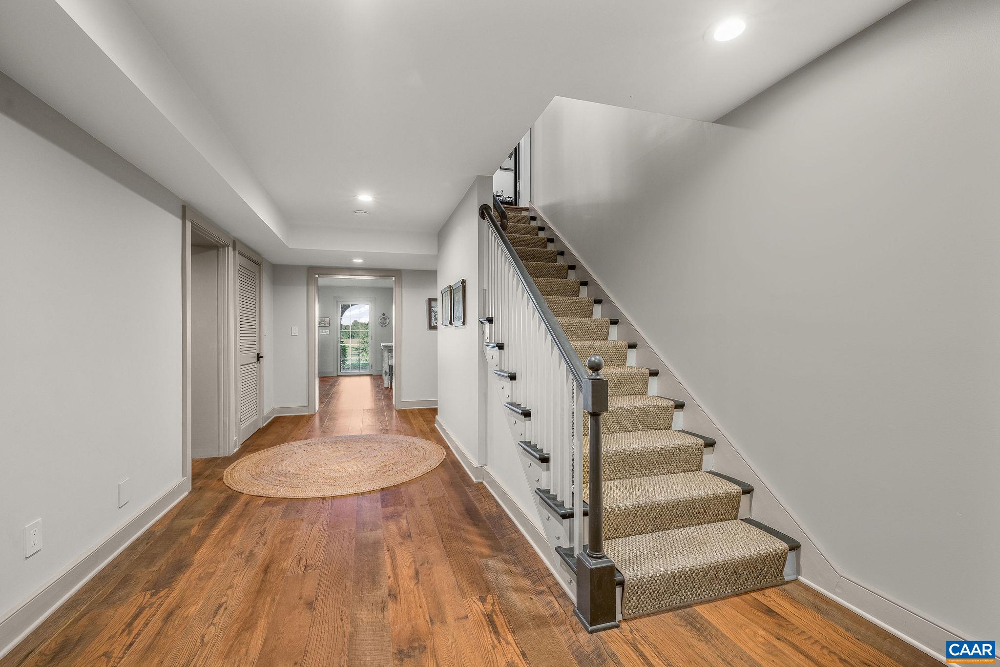 Fantastic 2nd floor family room and game room with porch overlooking the views Fantastic 2nd floor family room and game room with porch overlooking the views