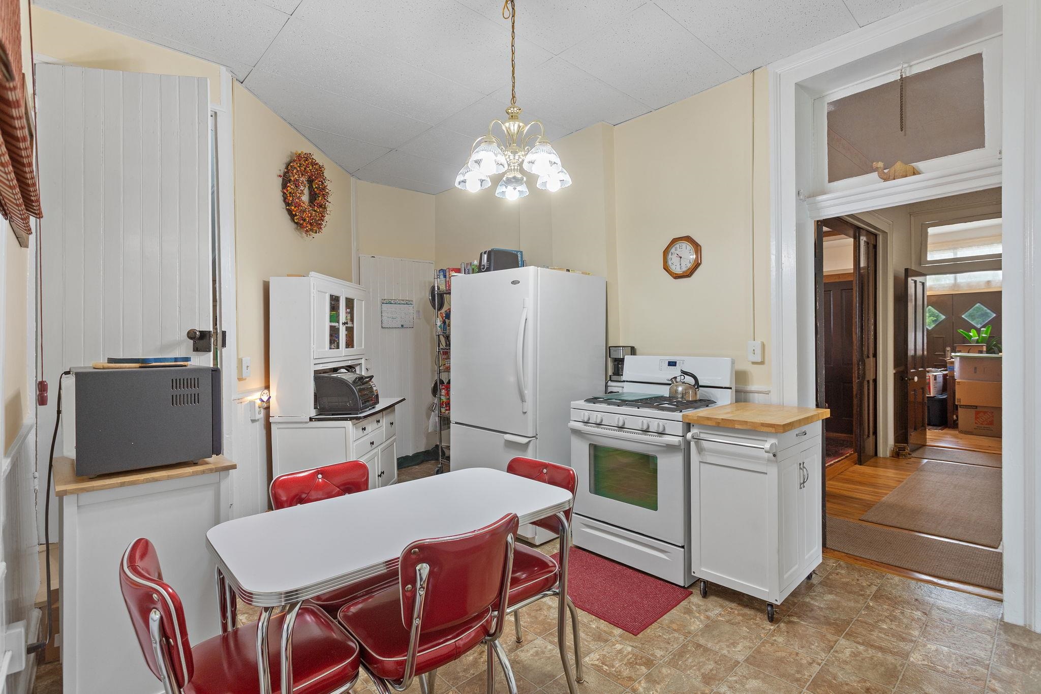 271 S LIBERTY ST, HARRISONBURG, Virginia 22801, 4 Bedrooms Bedrooms, ,2 BathroomsBathrooms,Residential,Quadrant 4 WS S Liberty St,271 S LIBERTY ST,681361 MLS # 681361