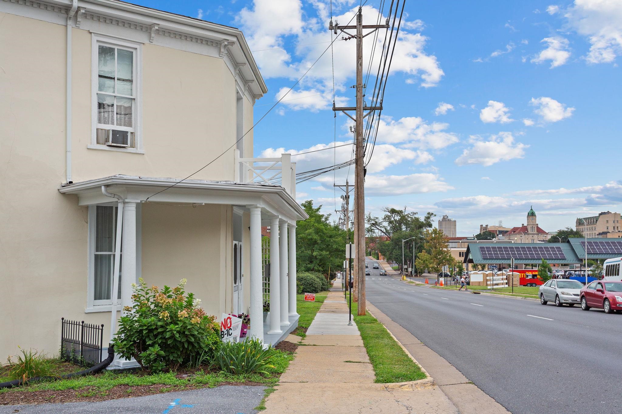 271 S LIBERTY ST, HARRISONBURG, Virginia 22801, 4 Bedrooms Bedrooms, ,2 BathroomsBathrooms,Residential,Quadrant 4 WS S Liberty St,271 S LIBERTY ST,681361 MLS # 681361
