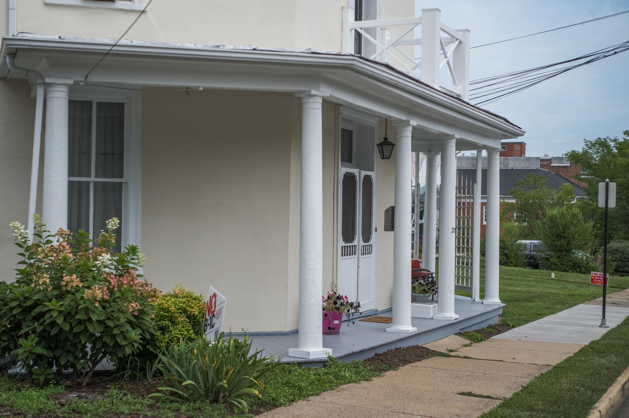 271 S LIBERTY ST, HARRISONBURG, Virginia 22801, 4 Bedrooms Bedrooms, ,2 BathroomsBathrooms,Residential,Quadrant 4 WS S Liberty St,271 S LIBERTY ST,681361 MLS # 681361